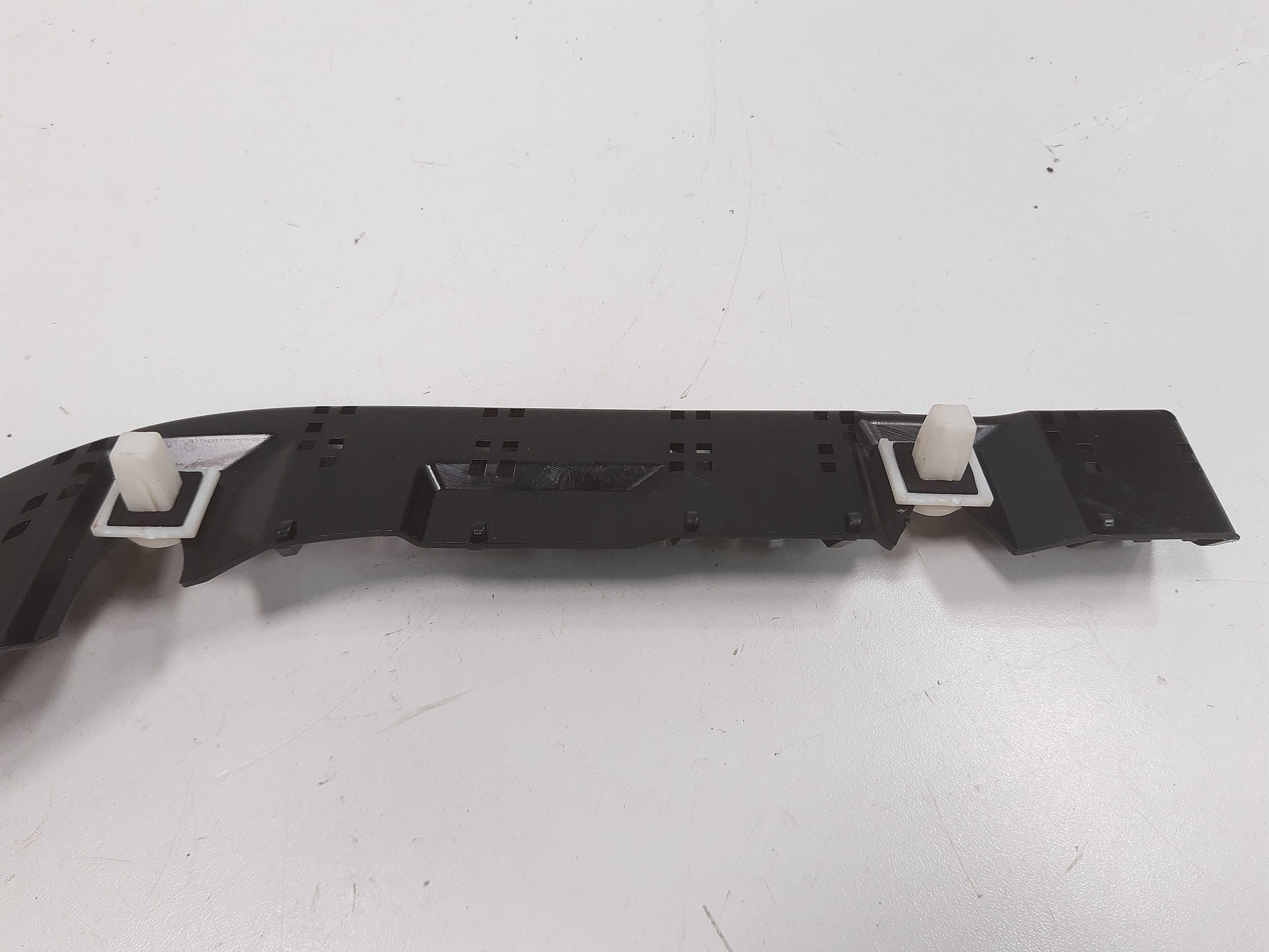 Trilho Guia Para-choque Tras Direito Subaru Tribeca  08 Á 15