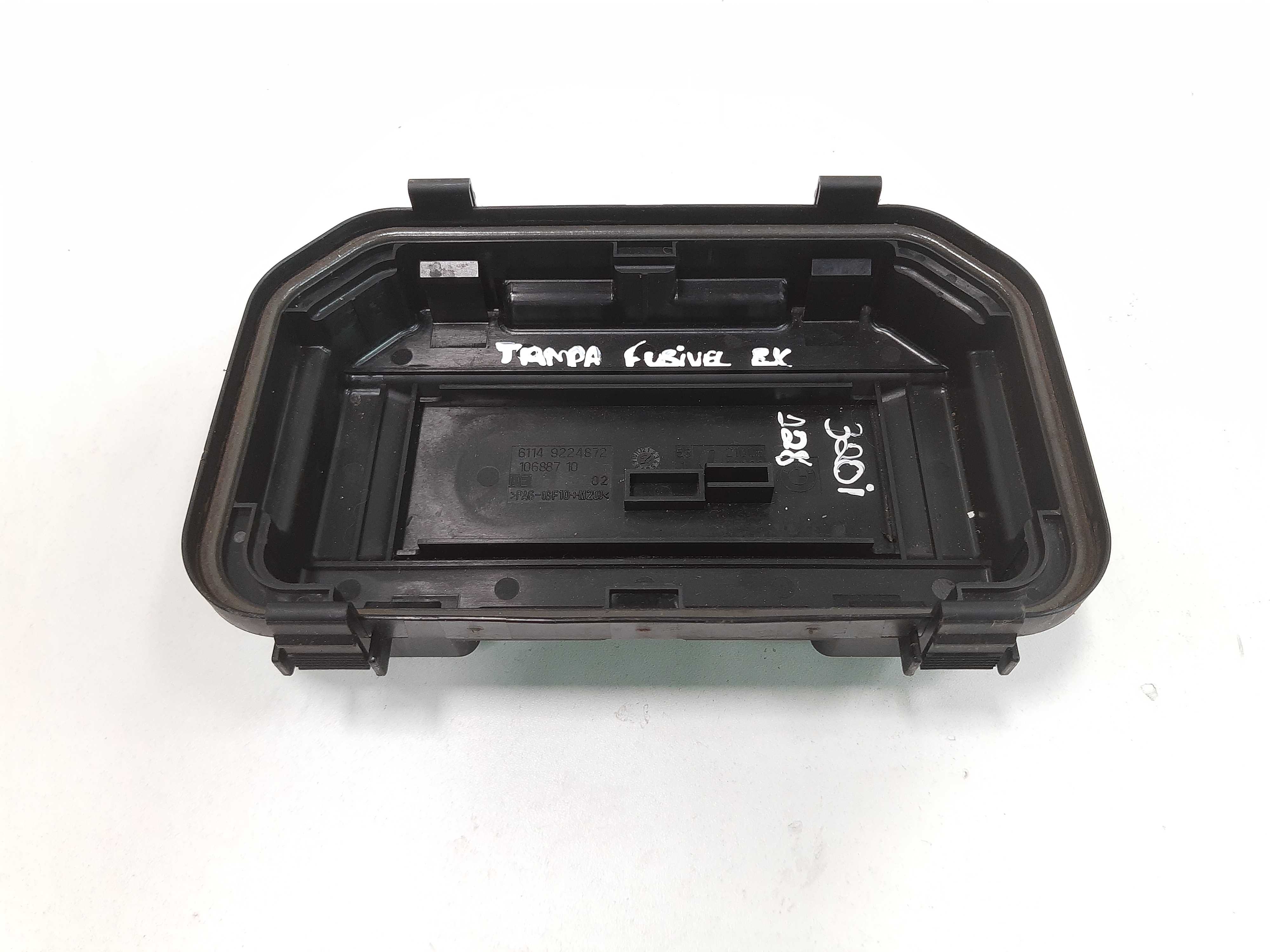 Tampa Caixa Fusível Bmw 320i F30 2013 2014 2015 2016 2017