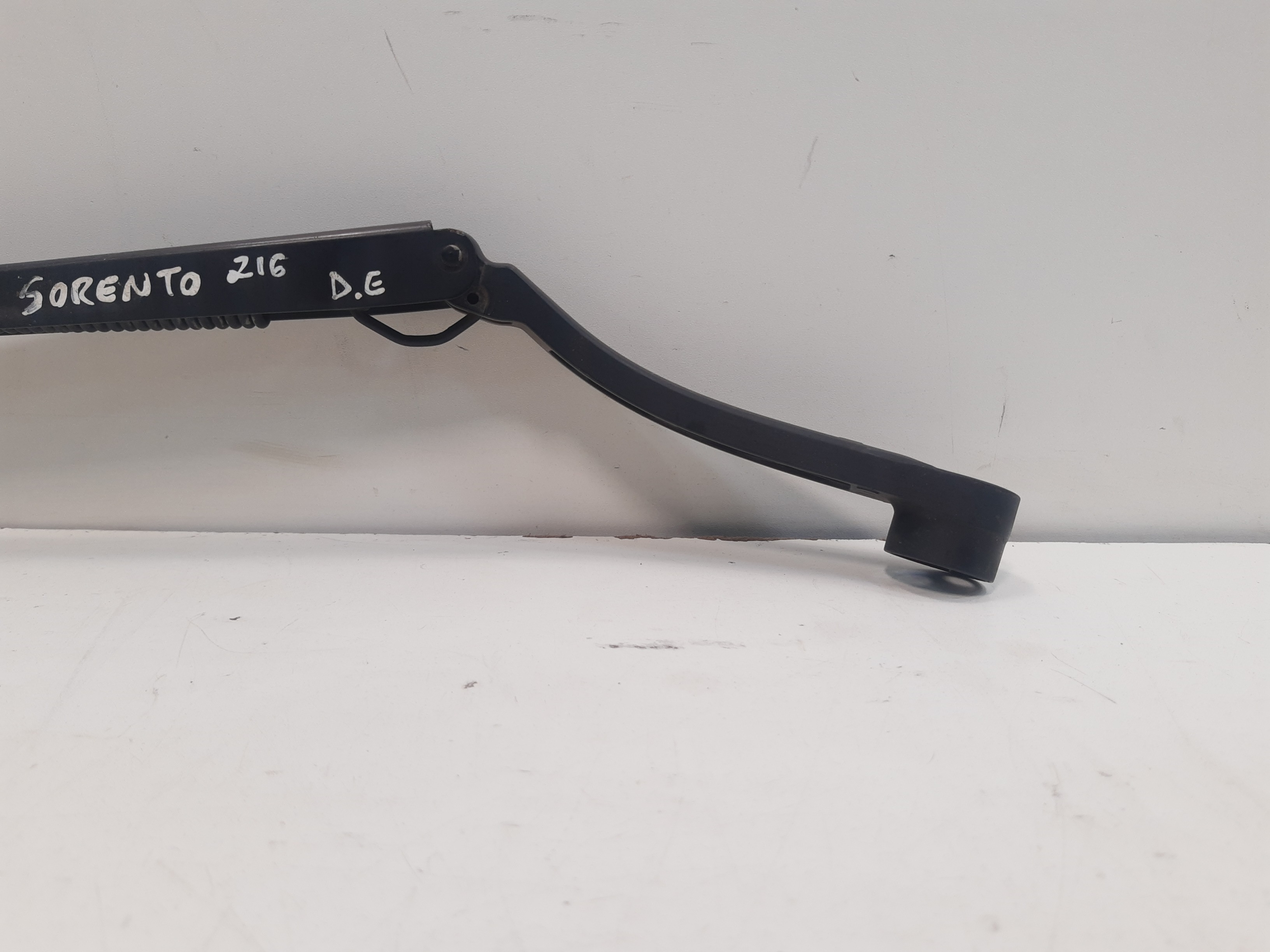 Braço Esquerdo Limpador Parabrisa Kia Sorento Ex 2010 Á 2015