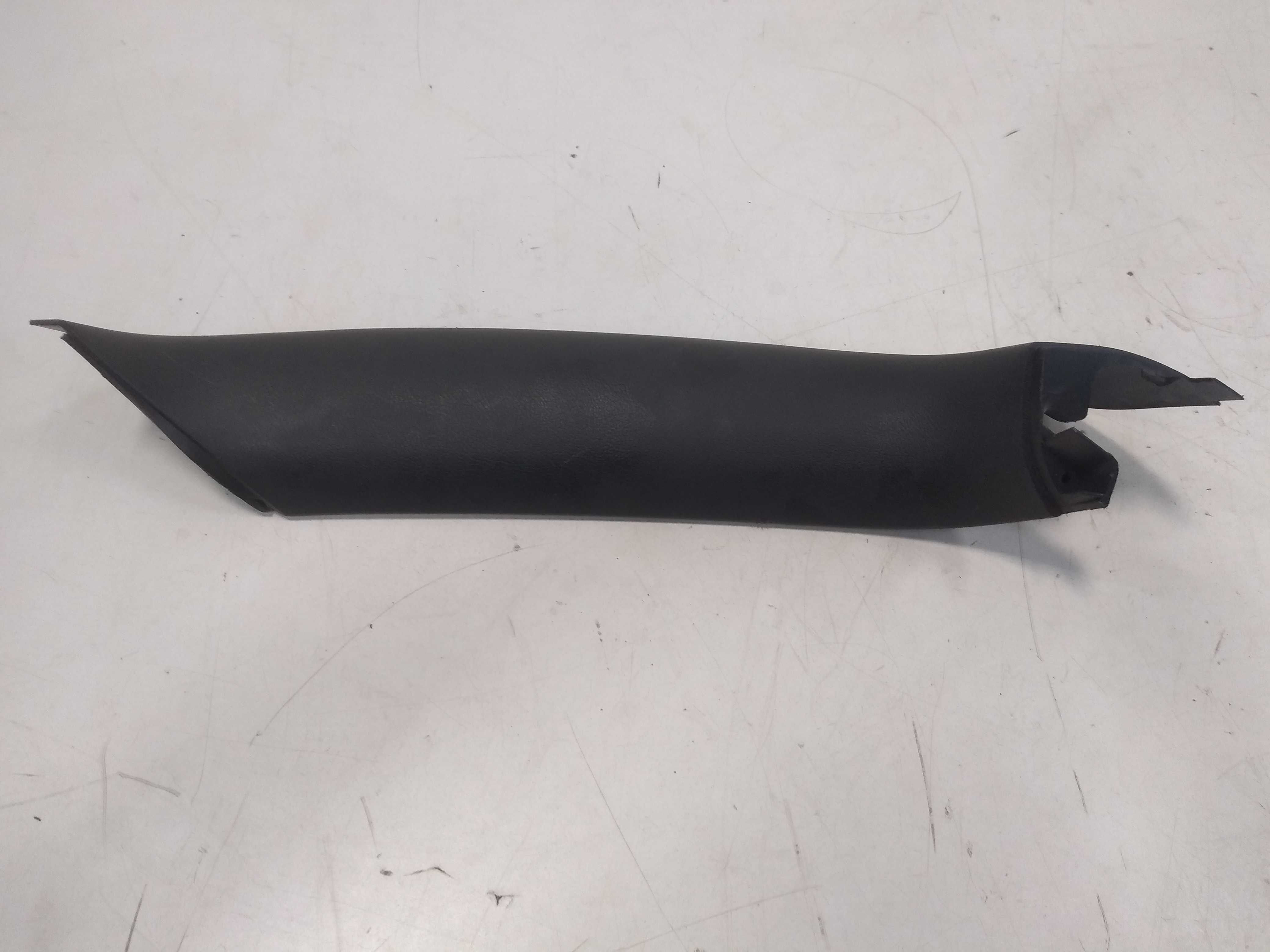 Acabamento Esquerdo Porta Malas Vw Touareg 2005 Á 2008 Xx