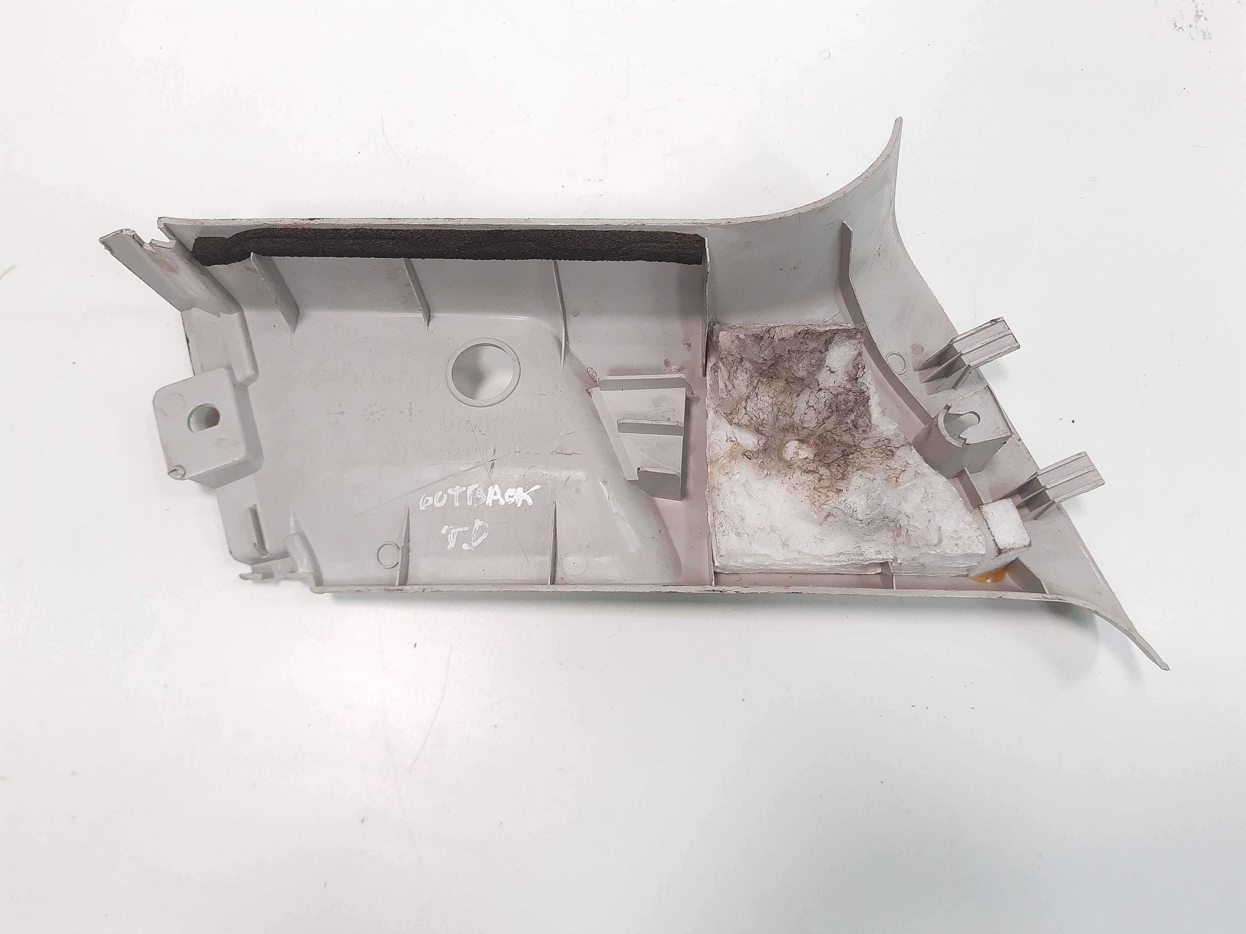 Acabamento Coluna Tras Direita Subaru Outback 2010 Á 14 Xx