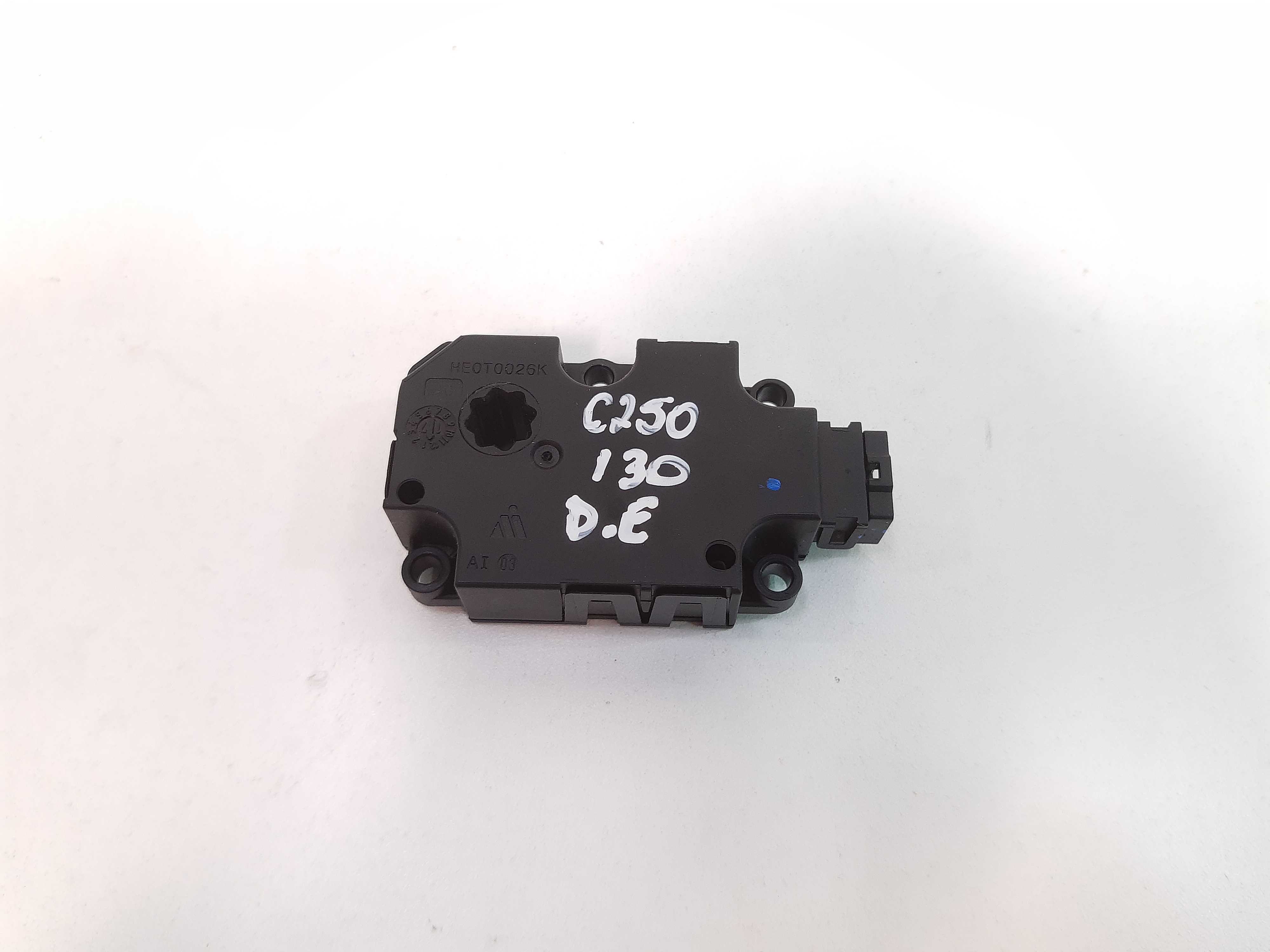 Motor Atuador Caixa Ar Mercedes-benz Amg C250 2015 Á 2018