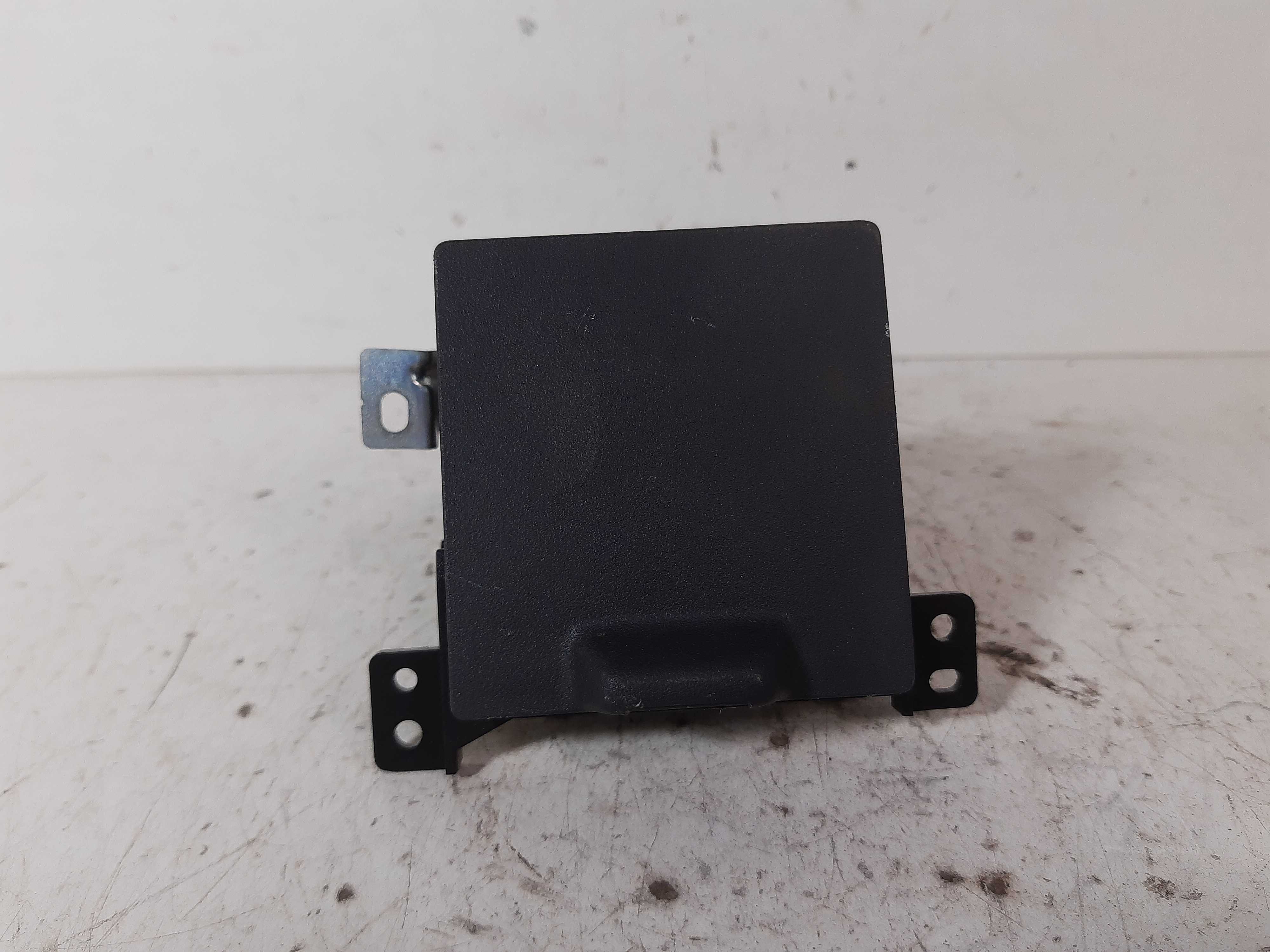Acendedor Tomada Console Pajero Full 2008 2009 Á 2018 Xx Preto