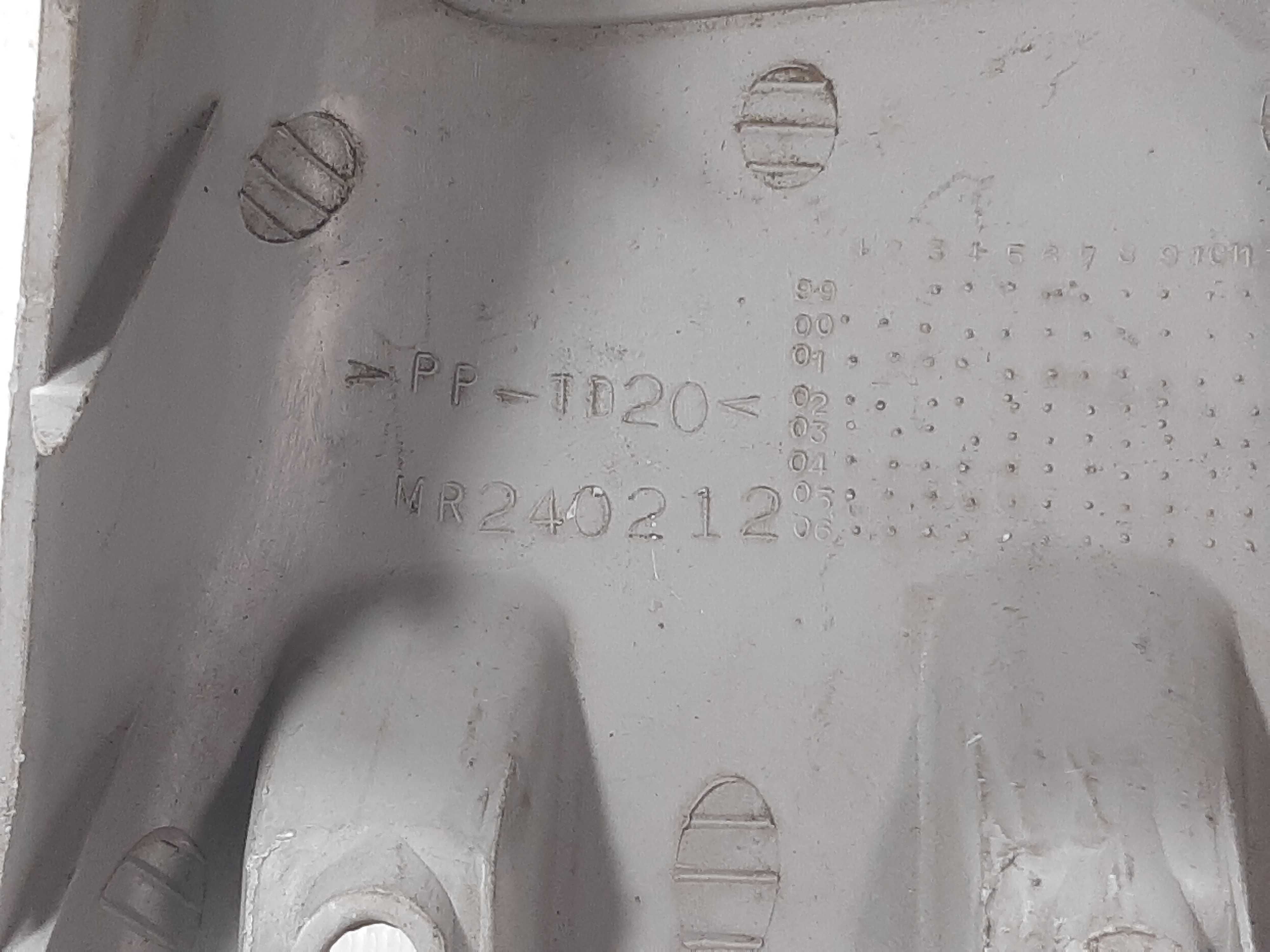 Moldura Alto Falante Direito Painel Pajero Sport 00 A 2008