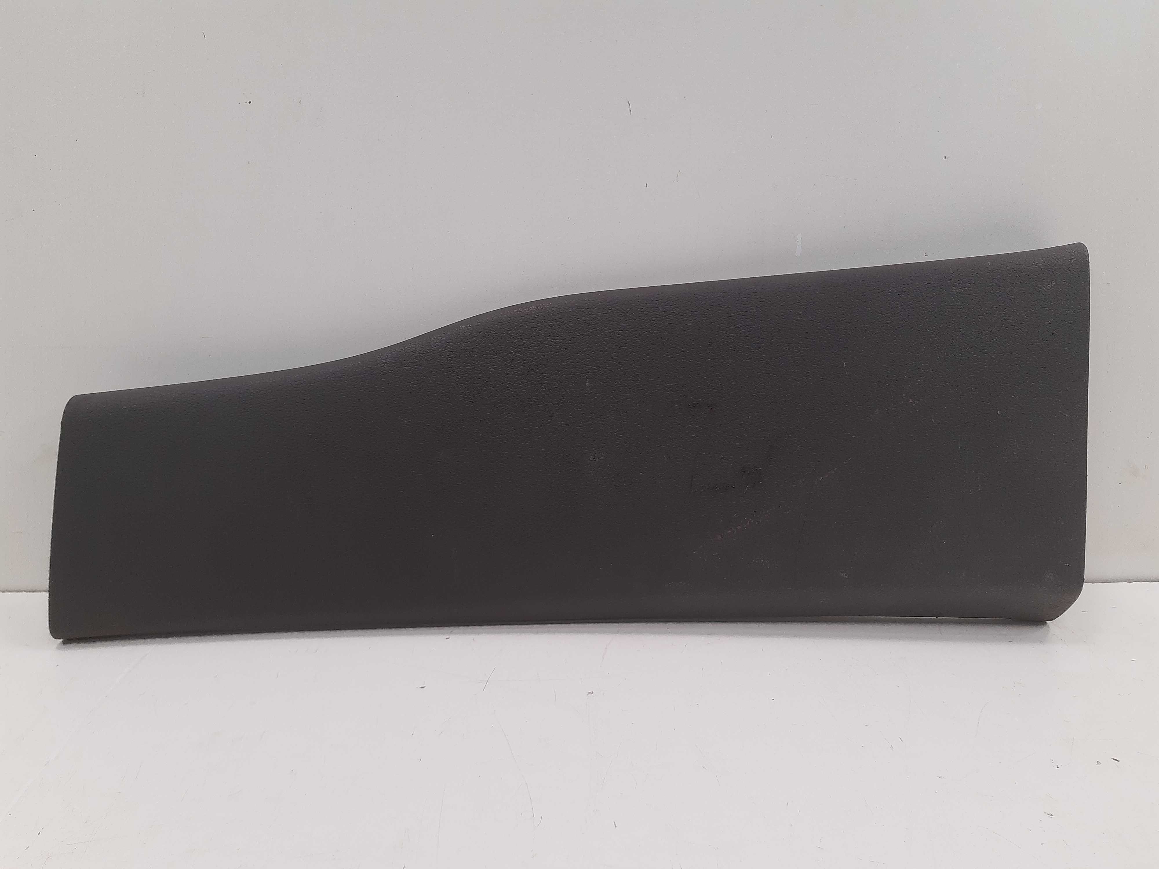 Moldura Inferior Coluna Esq Volkswagen Amarok 2011 Á 2016 Xx