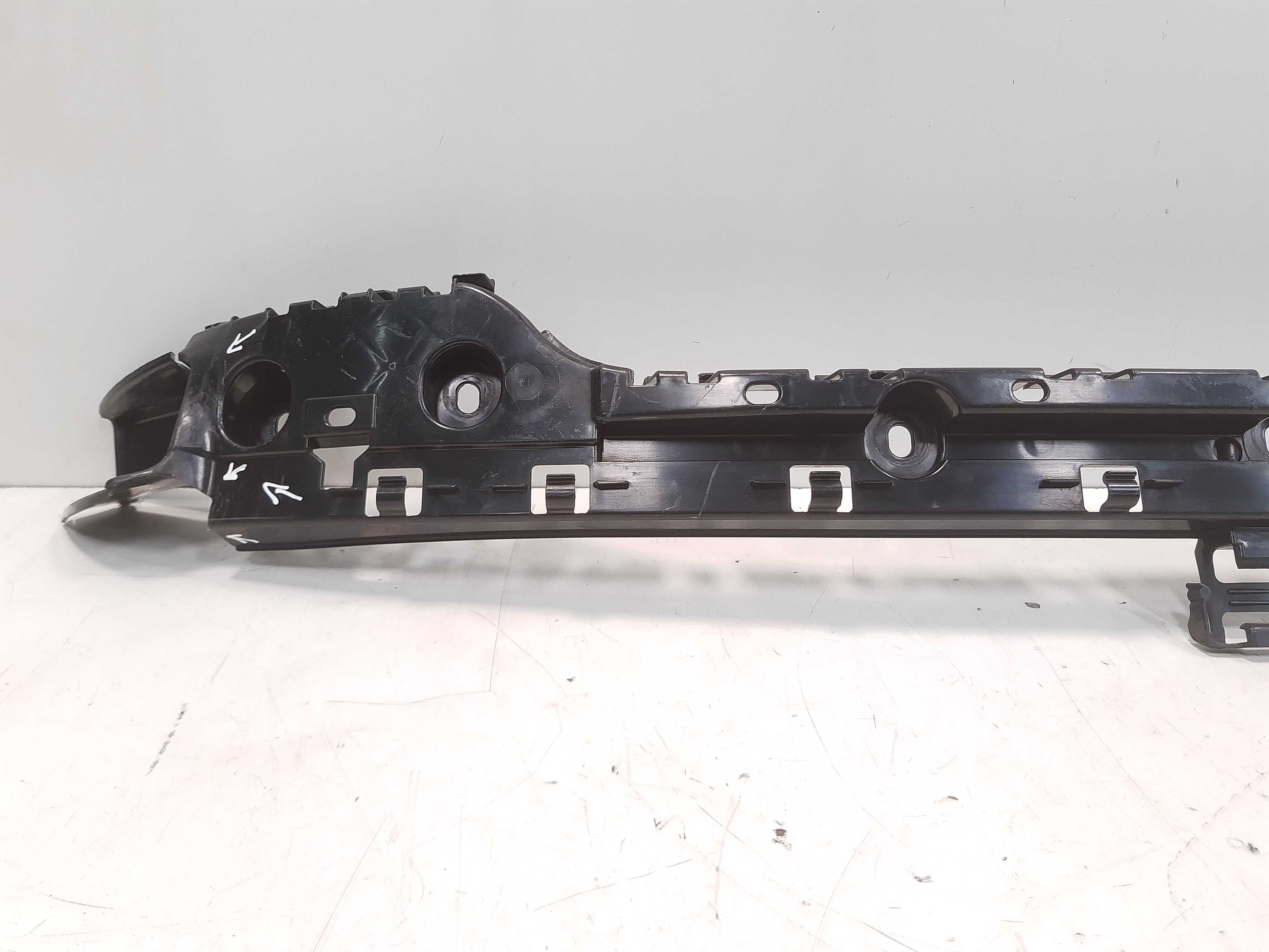 Guia Parachoque Traseiro Bmw 135i 2006 2007 Á 2011 C/avaria
