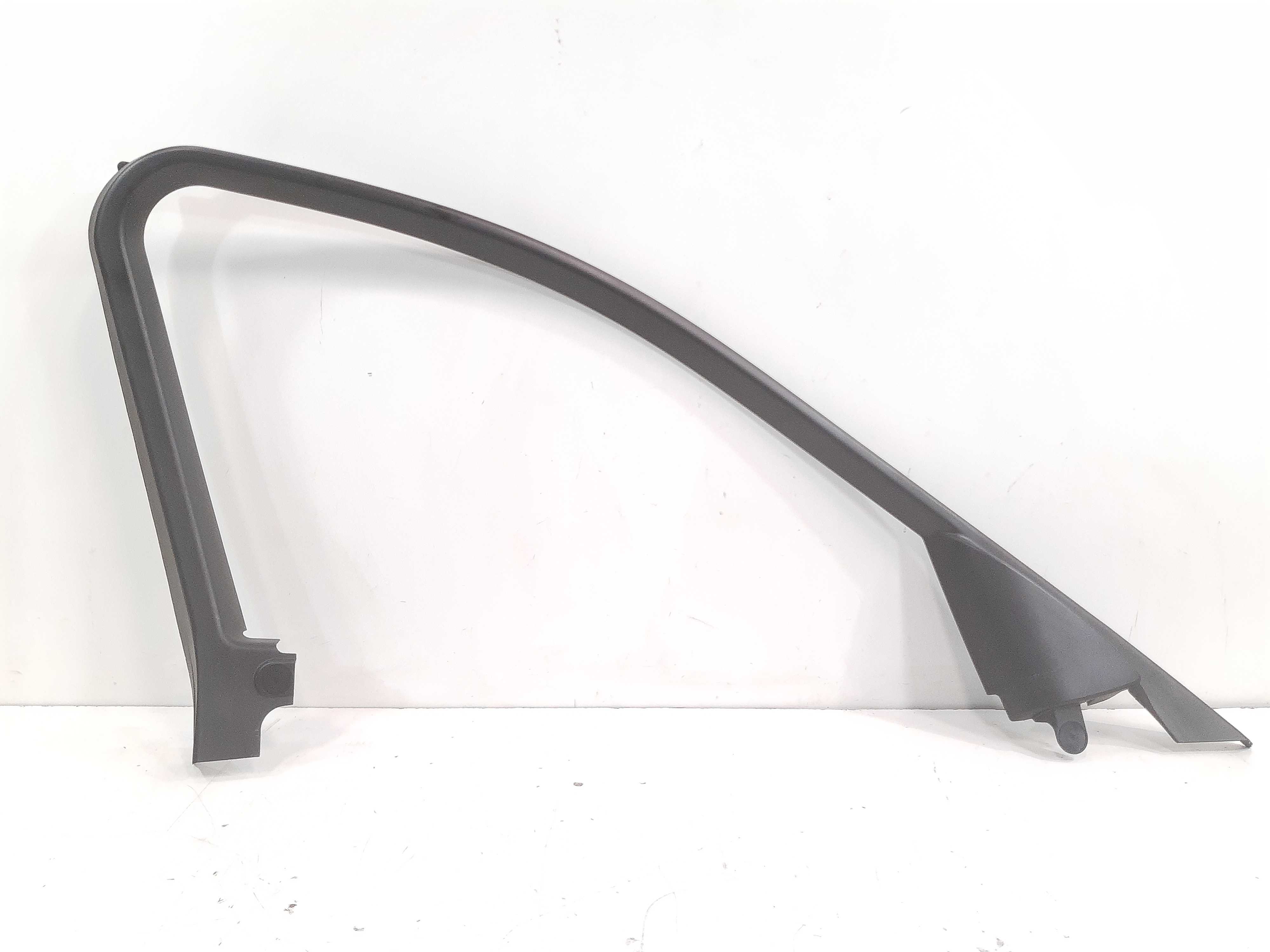 Guarnição Dianteira Esquerda Bmw 320i F30 2013 2014 Á 2017