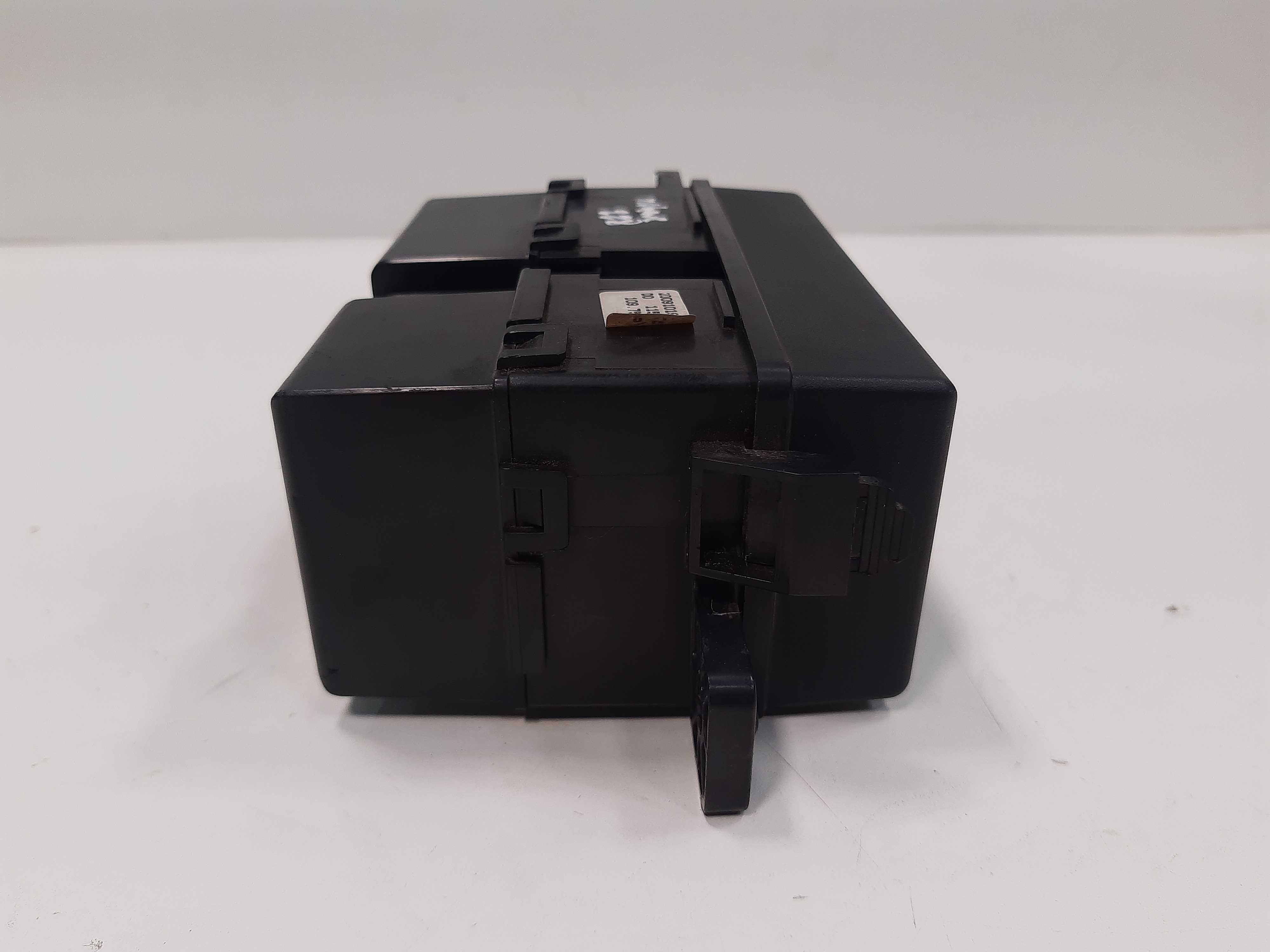 Caixa Fusível Kia Mohave 3.8 V6 2009 2010 2011 Á 2013 Xx