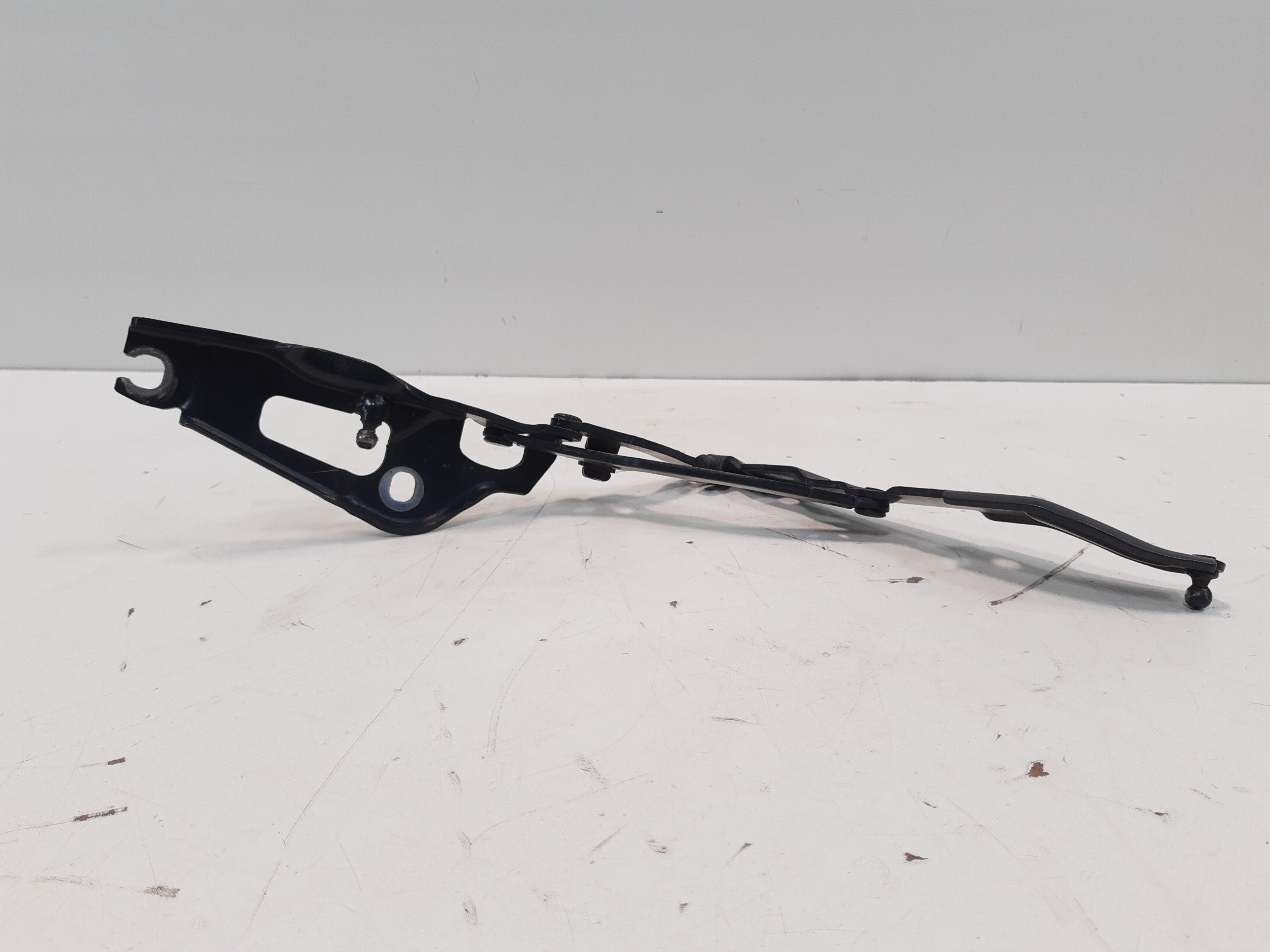 Dobradiça Direita Tampa Traseira Bmw 325i 2006 2007 Á 12 Xx