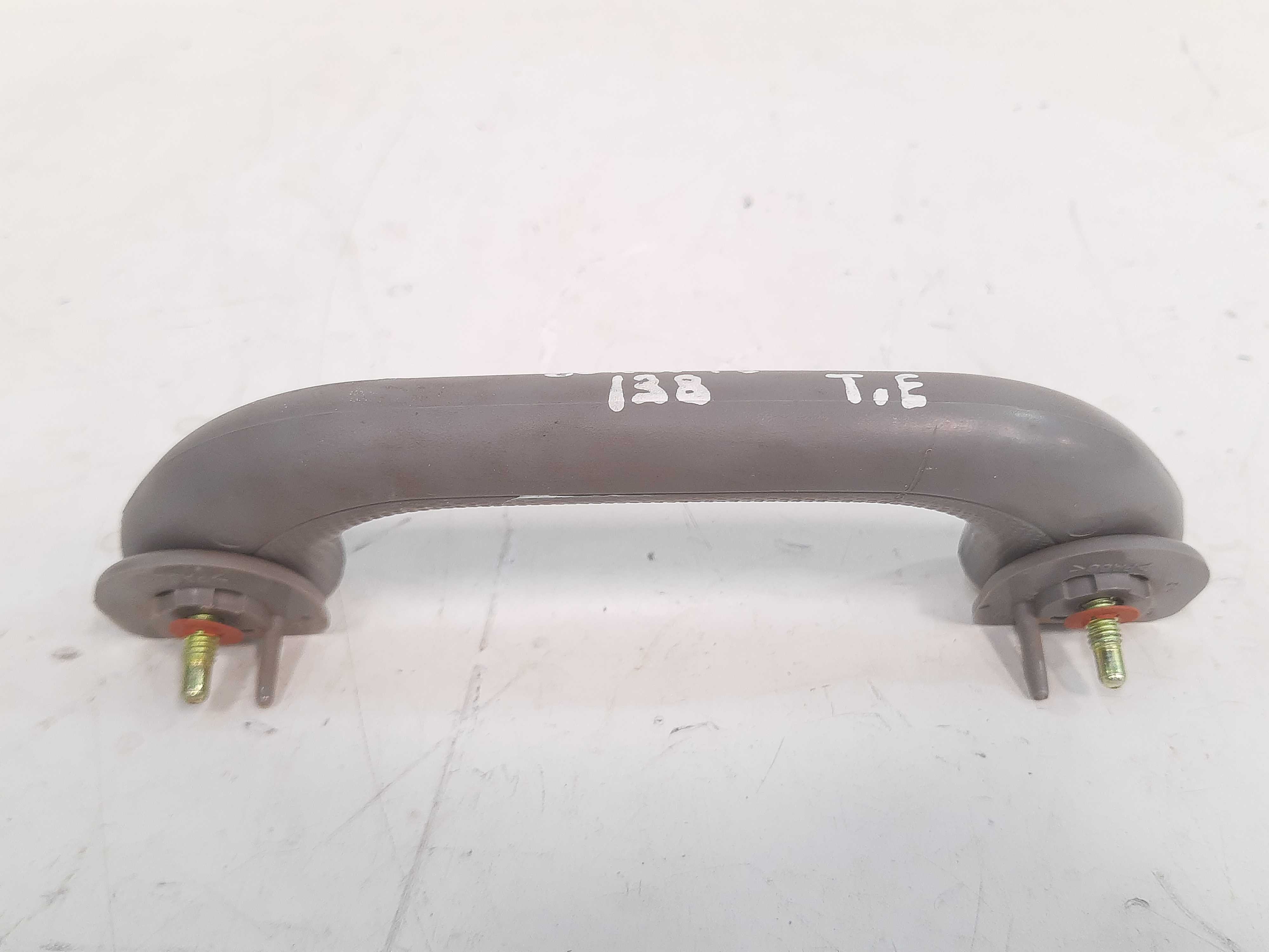 Pega Mão Traseira Esquerda Kia Sorento 2004 2005 Á 2009