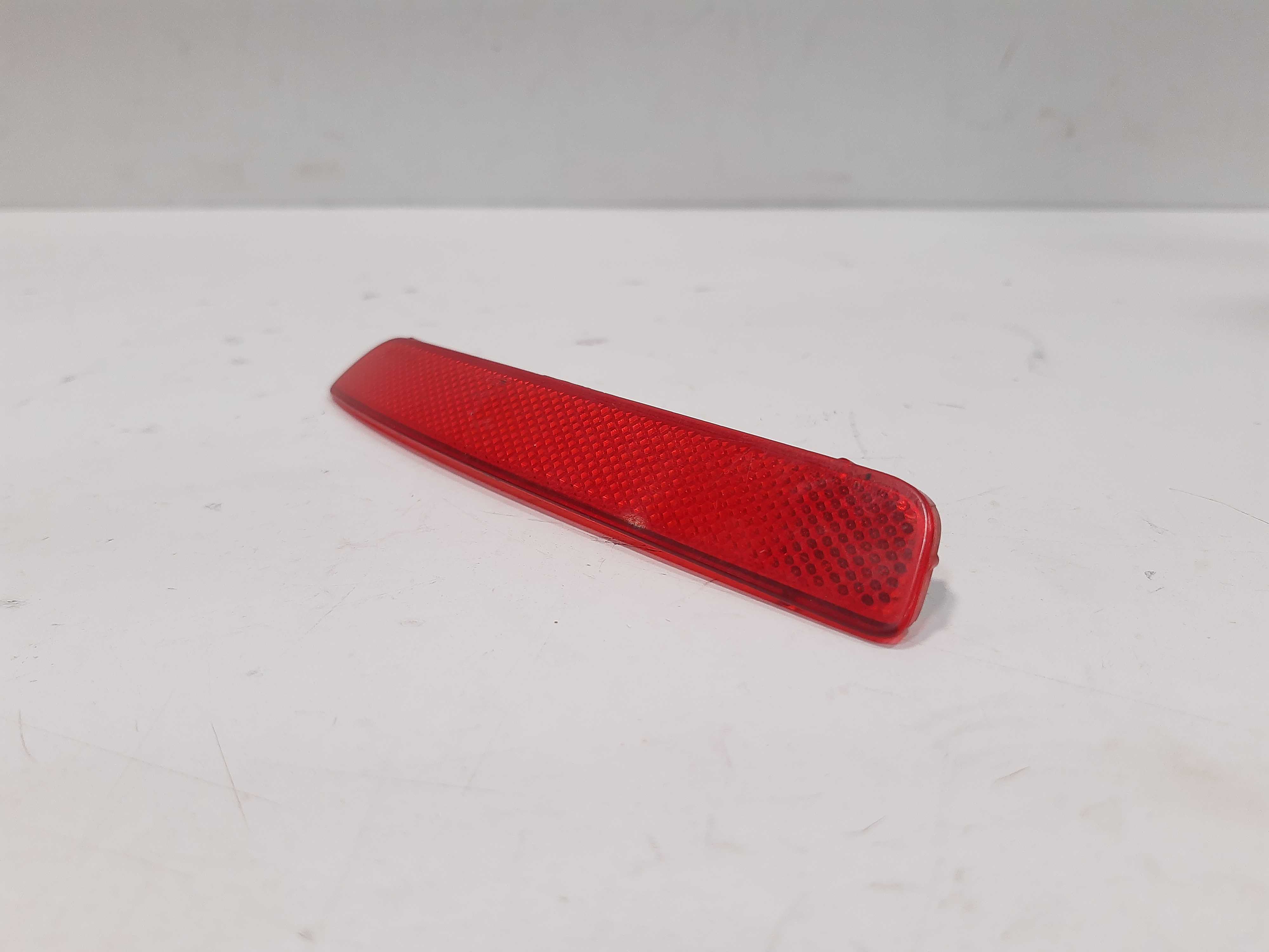Refletor De Parachoque Traseiro Direito Vw Jetta 2011 A 2014