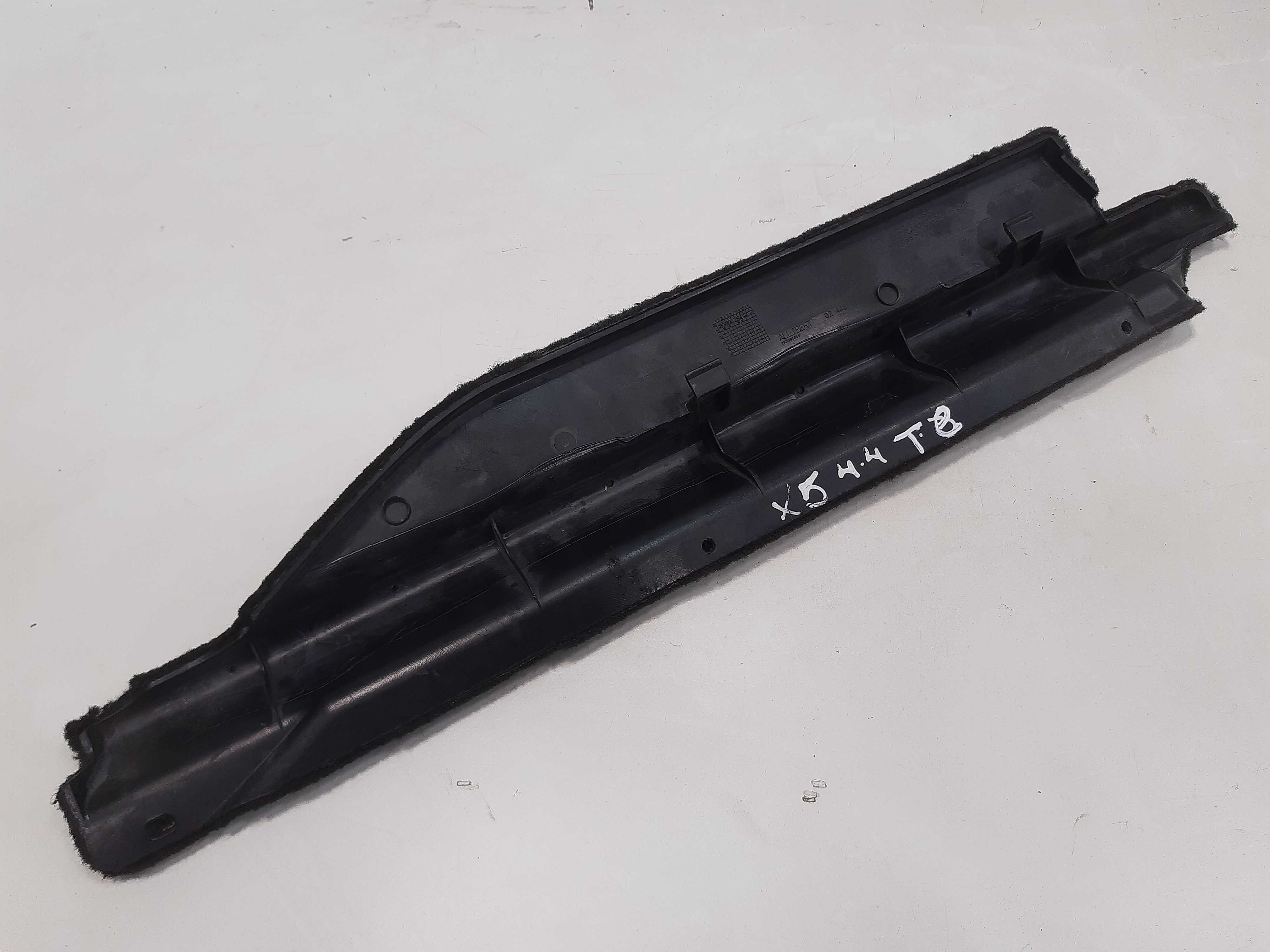 Acabamento Esquerdo Porta Malas Bmw X5 2000 2001 A 2006