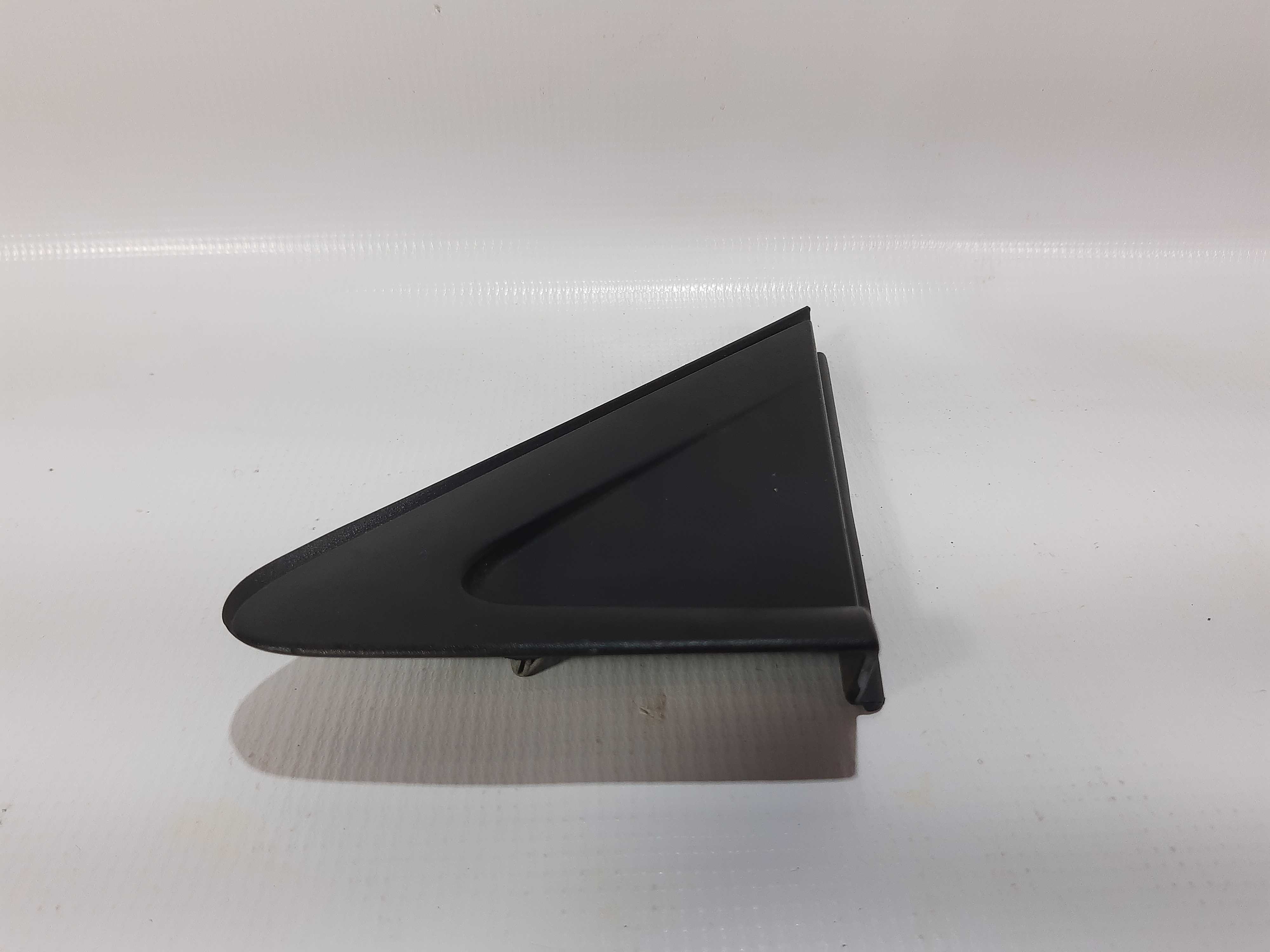 Moldura Externa Porta Traseira Direita Elantra 2011 A 2015