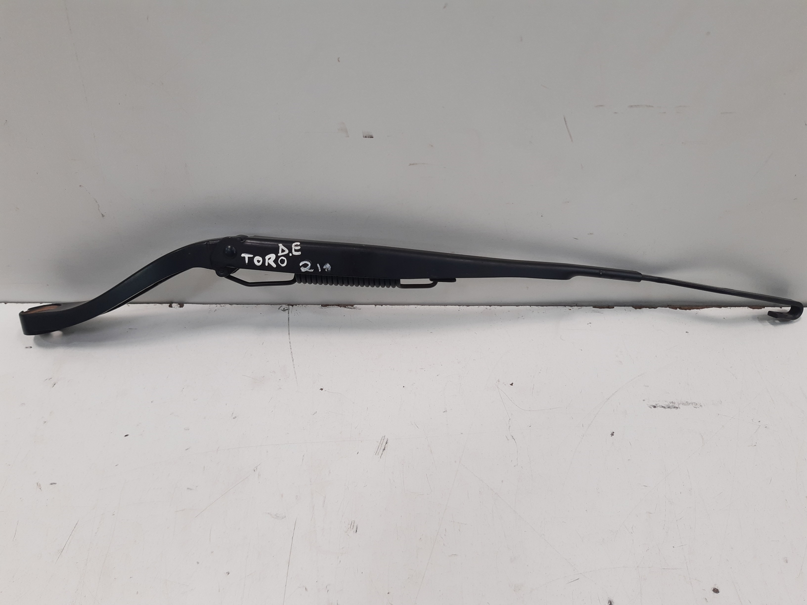 Braço Esquerdo Limpador Parabrisa Fiat Toro 2022 2023 2024