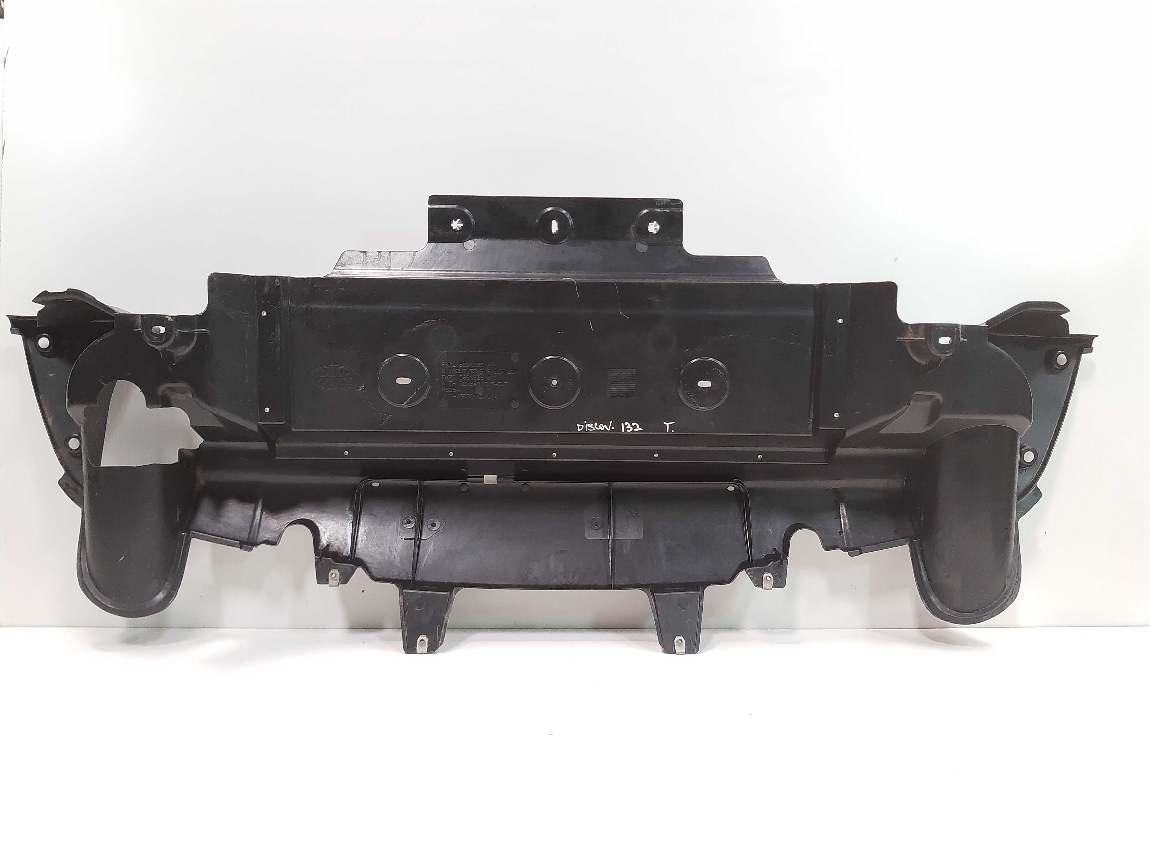 Acabamento Grade para-choque traseiro inferior Discovery Sport