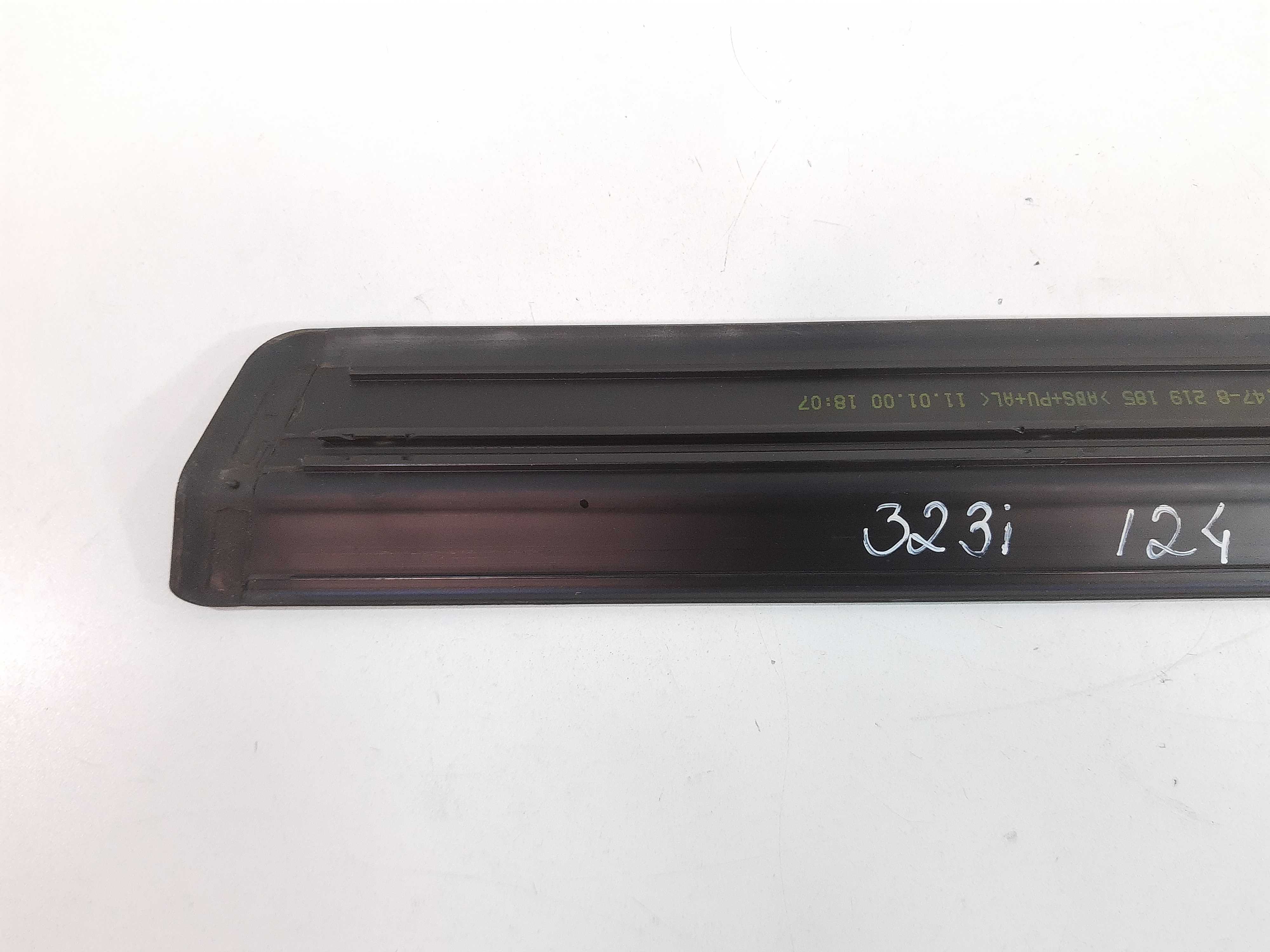 Soleira Dianteira Esquerda Bmw 323i E46 1998 1999 Á 2002