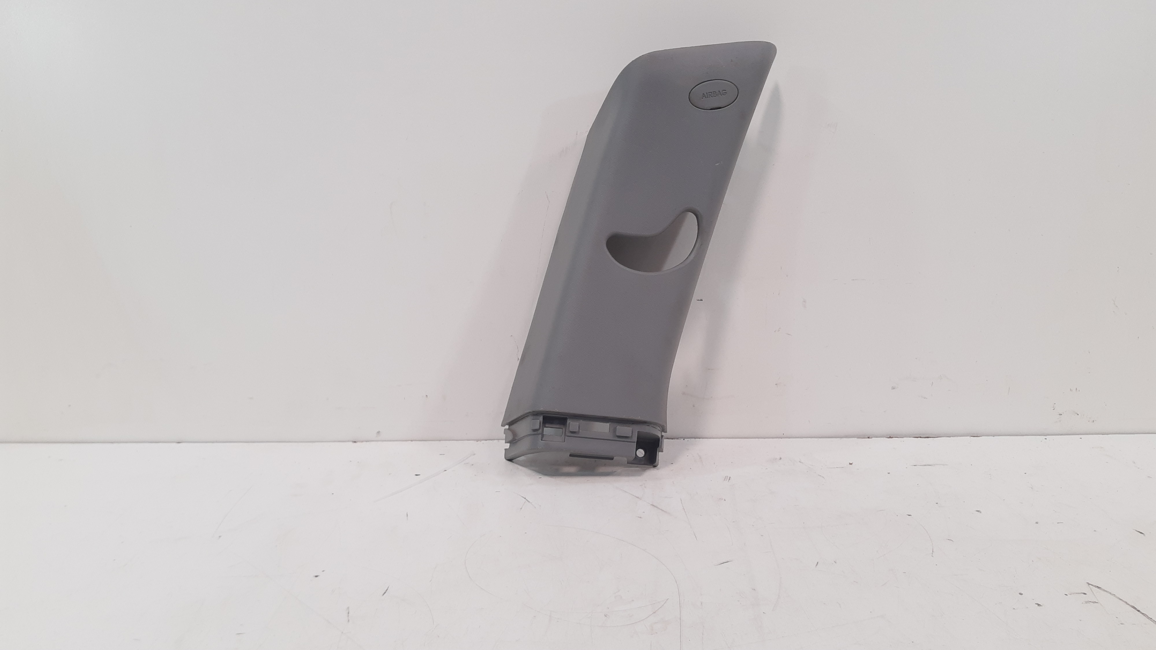 Acabamento Coluna Traseira Esq Kia Sorento Ex 2010 Á 2015 Xx