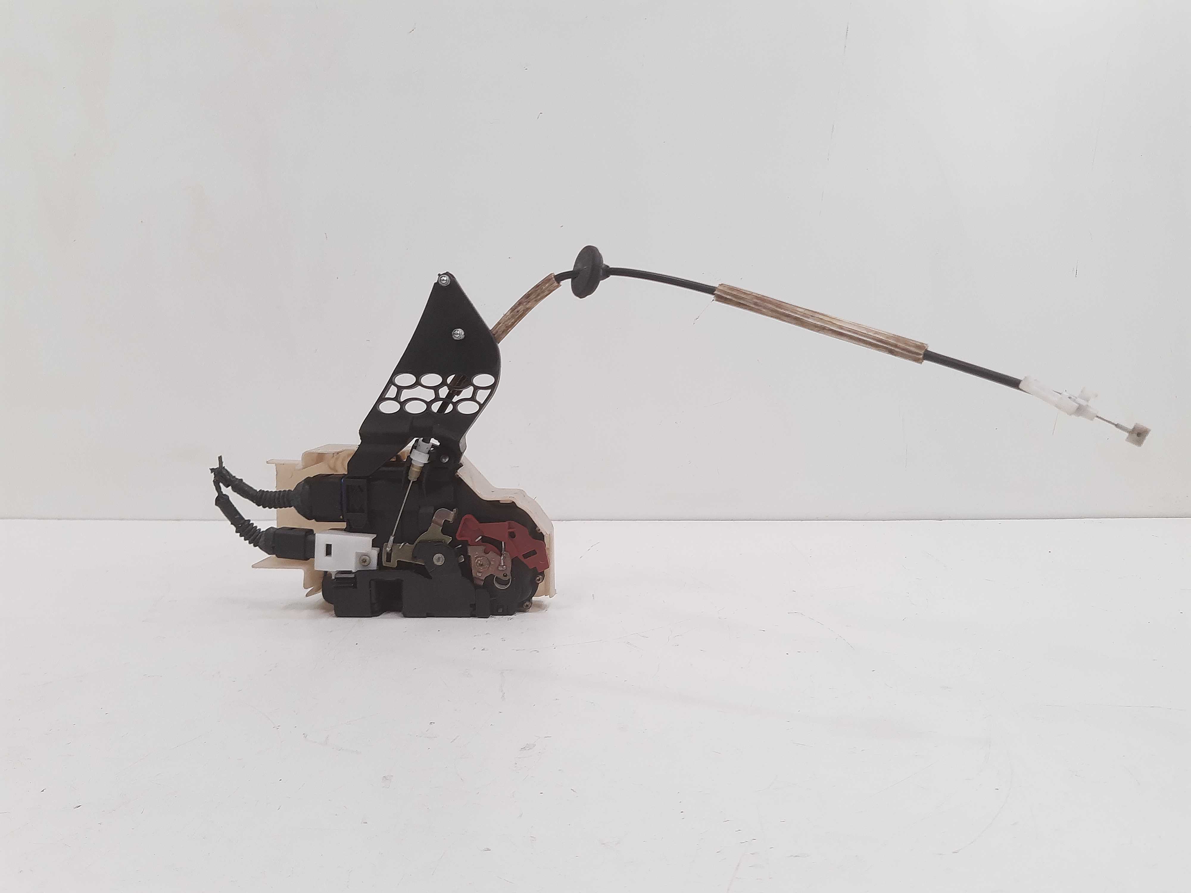 Fechadura Porta Diant Direita Volkswagen Touareg 2008 Á 2014