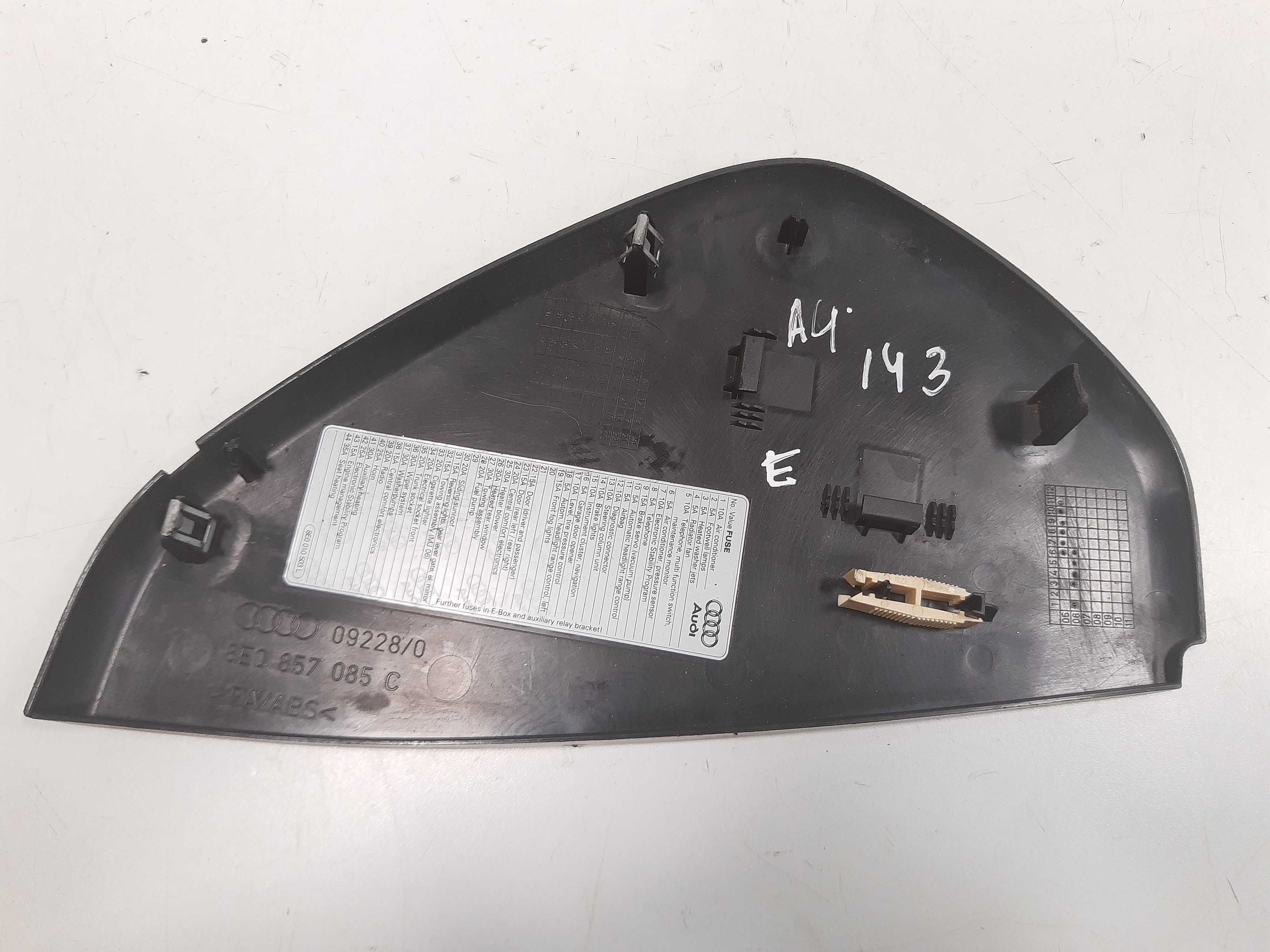 Acabamento Lateral Esquerdo Painel Audi A4 2006 Á 2009 Xx