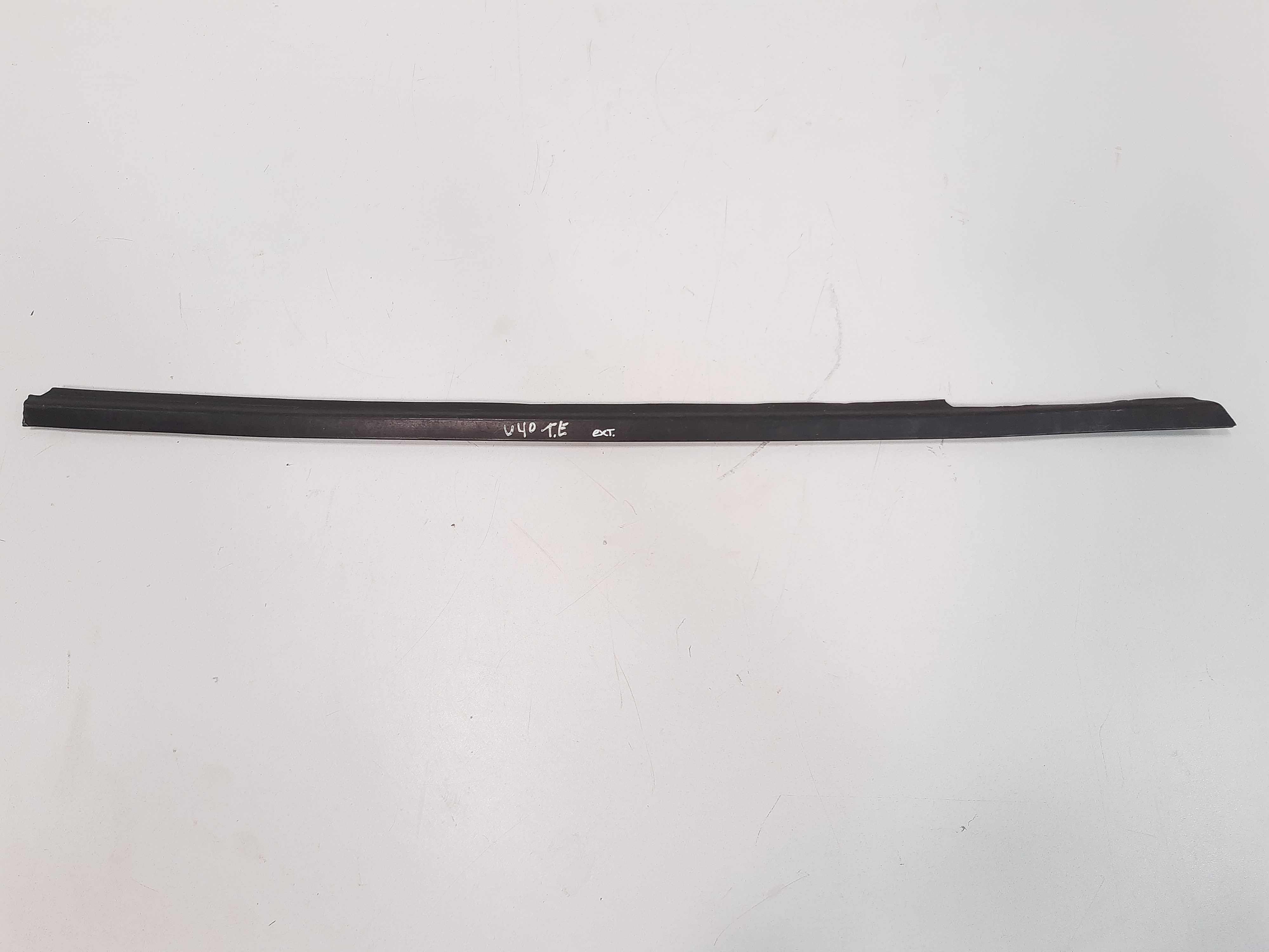 Pestana Externa Traseira Esquerda Volvo V40 1997 A 2004