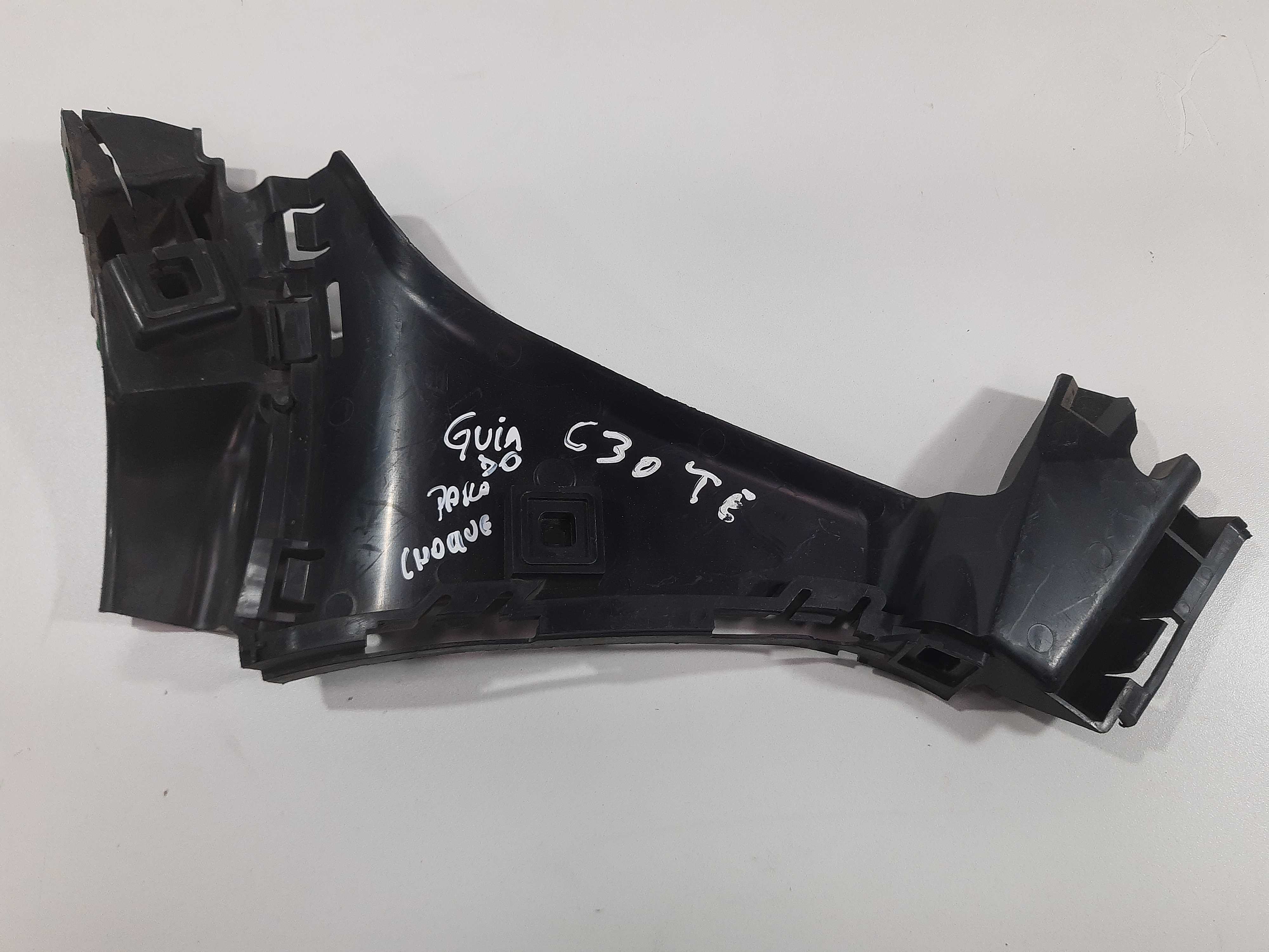 Guia Parachoque Traseiro Esquerdo Volvo C30 T5 2006 A 2011
