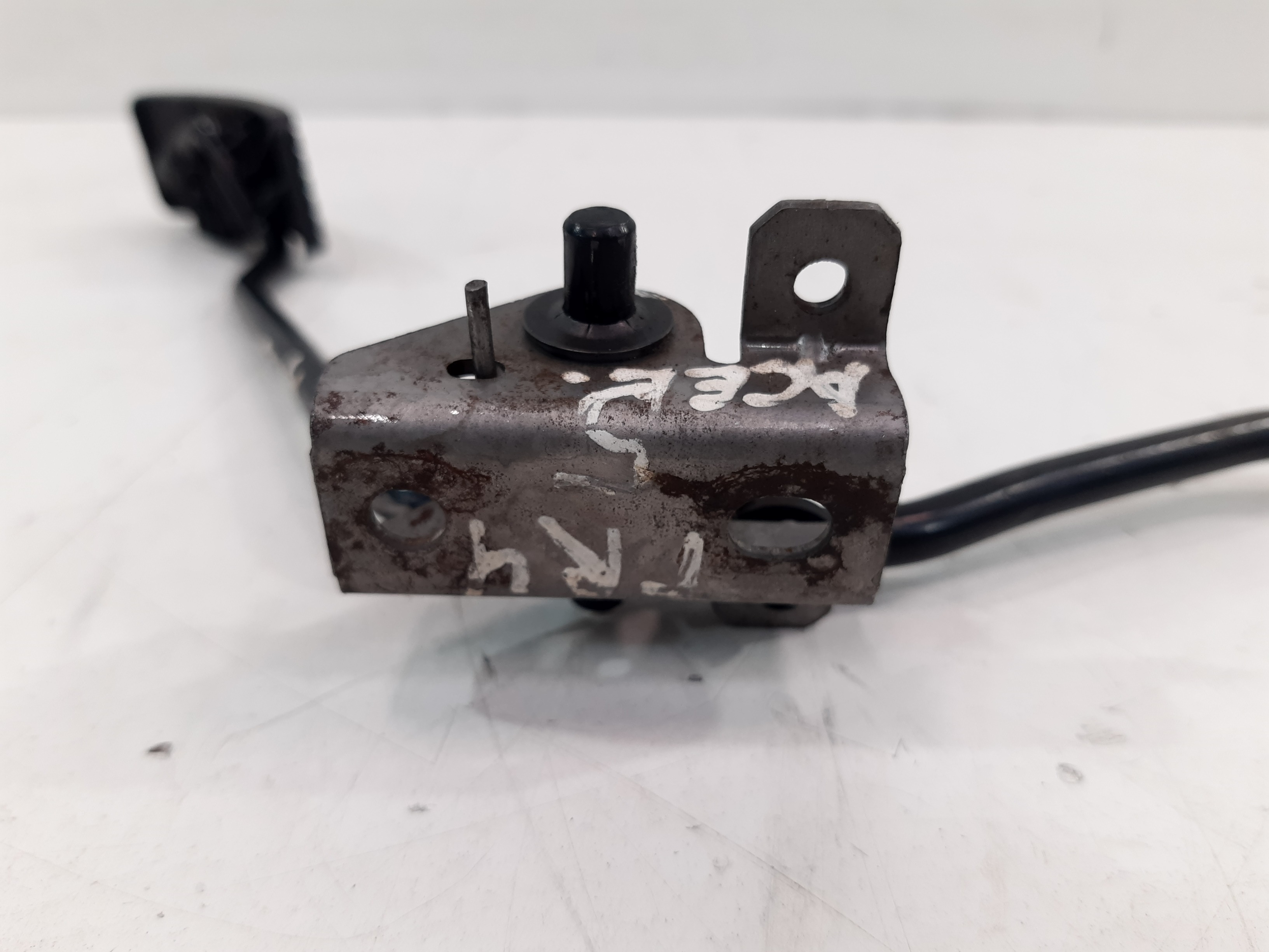 Pedal Acelerador Mitsubishi Tr4 2.0 2005 2006 Á 2012 Xx
