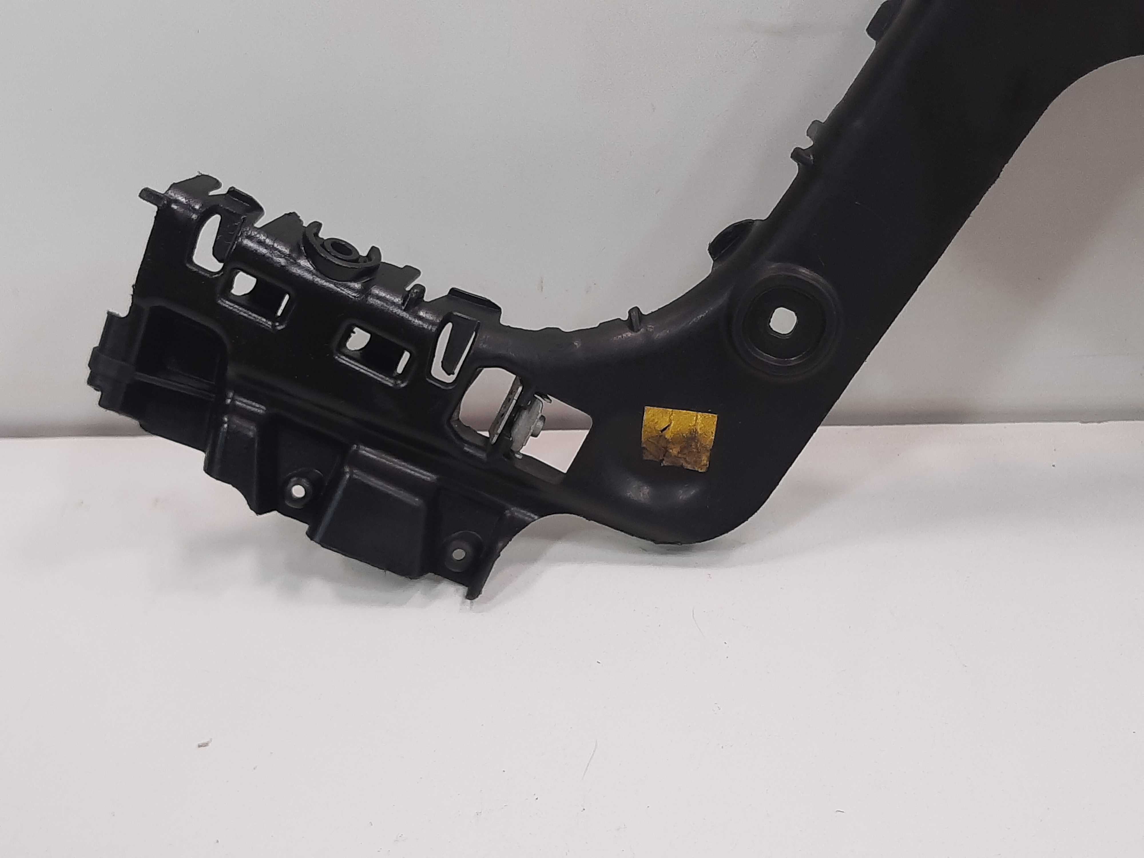 Guia Suporte Parachoque Dianteiro Esquerdo Audi A3 07 Á 2011