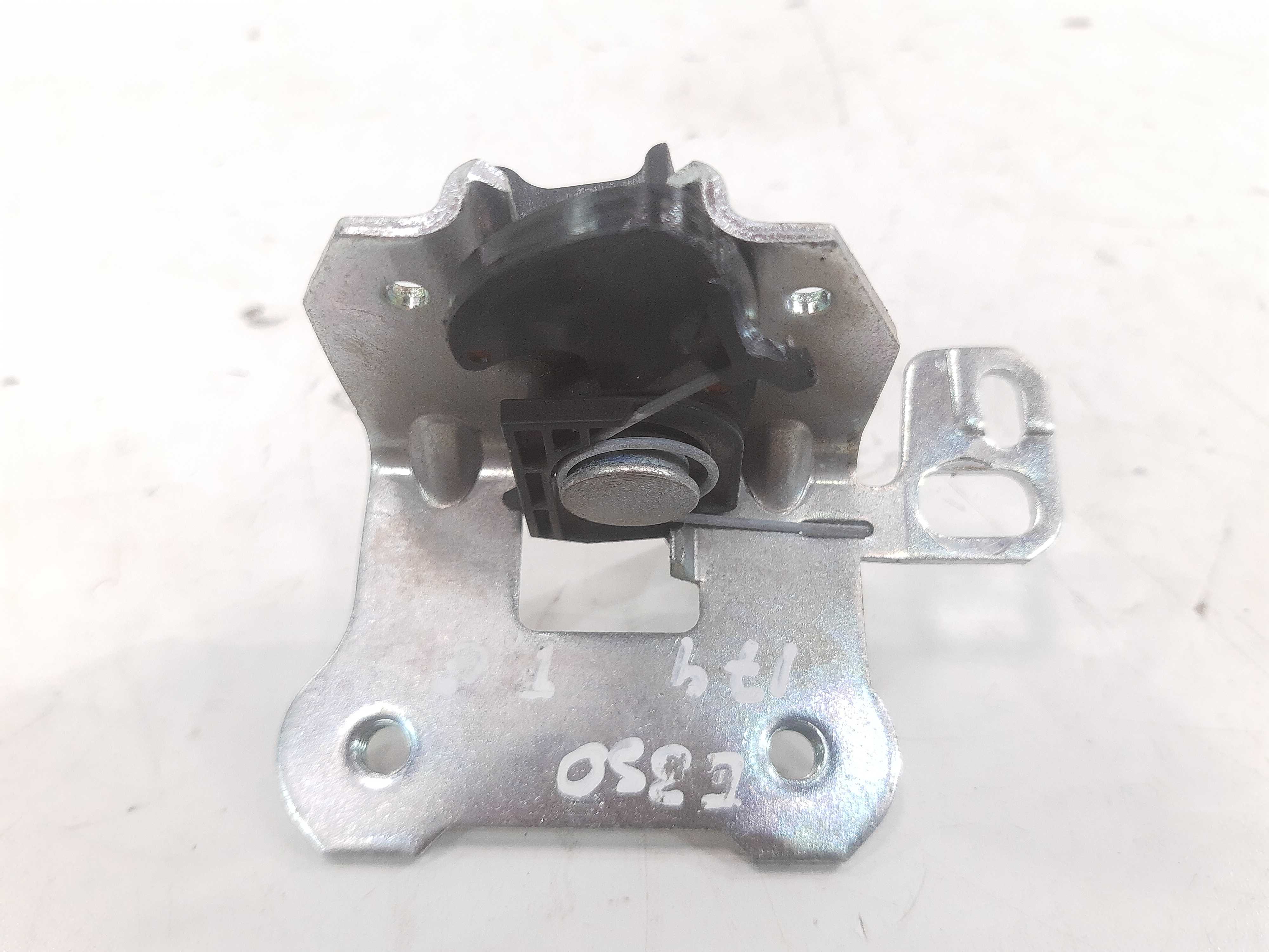 Fechadura Banco Traseiro Mercedes E350 C180 C200 2009 Á 2013