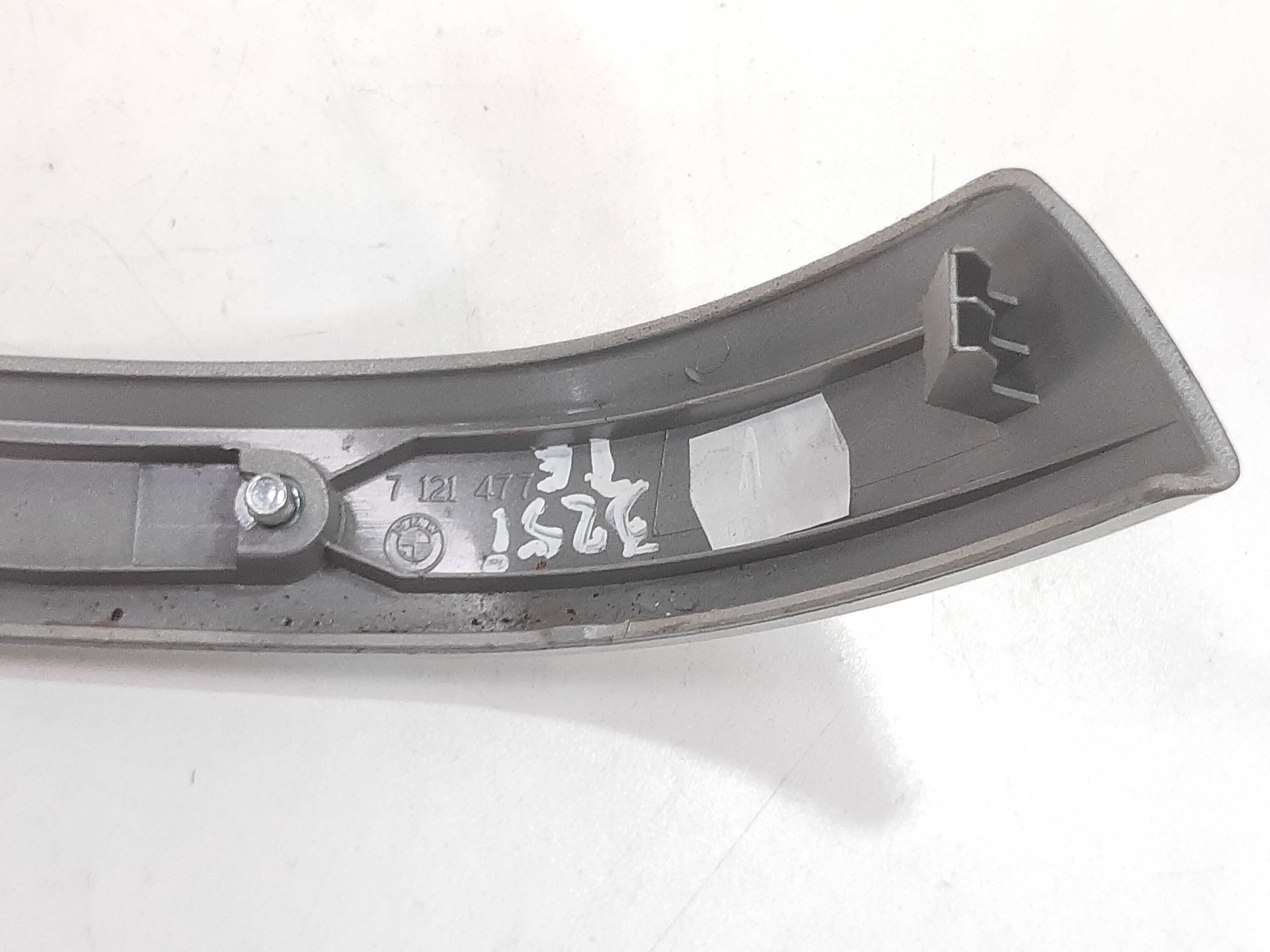 Moldura Porta Traseira Esquerda Bmw 325i 2006 Á 2012 Xx
