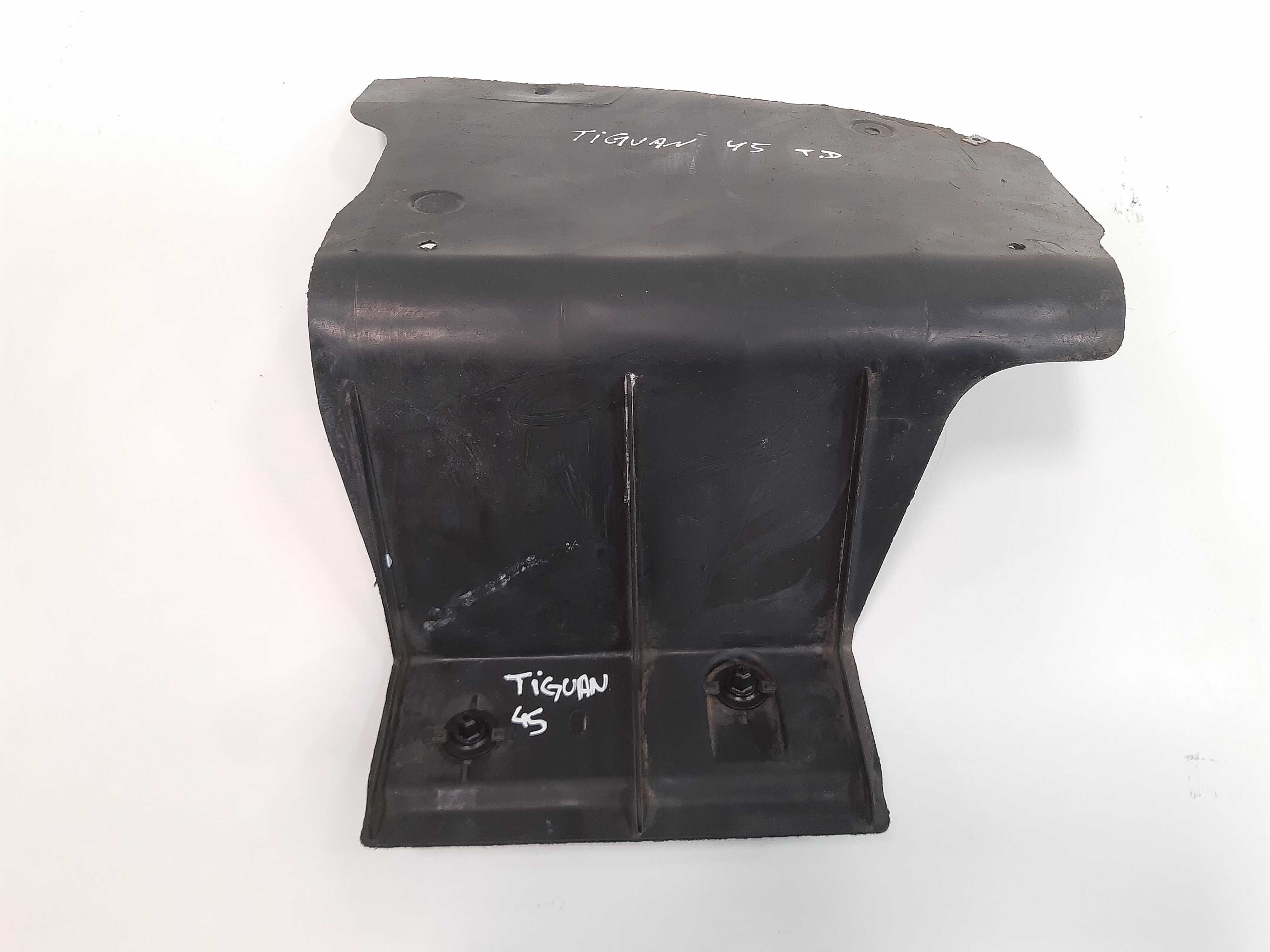 Protetor Inferior Traseiro Direito Vw Tiguan 1.4 2014 Á 018