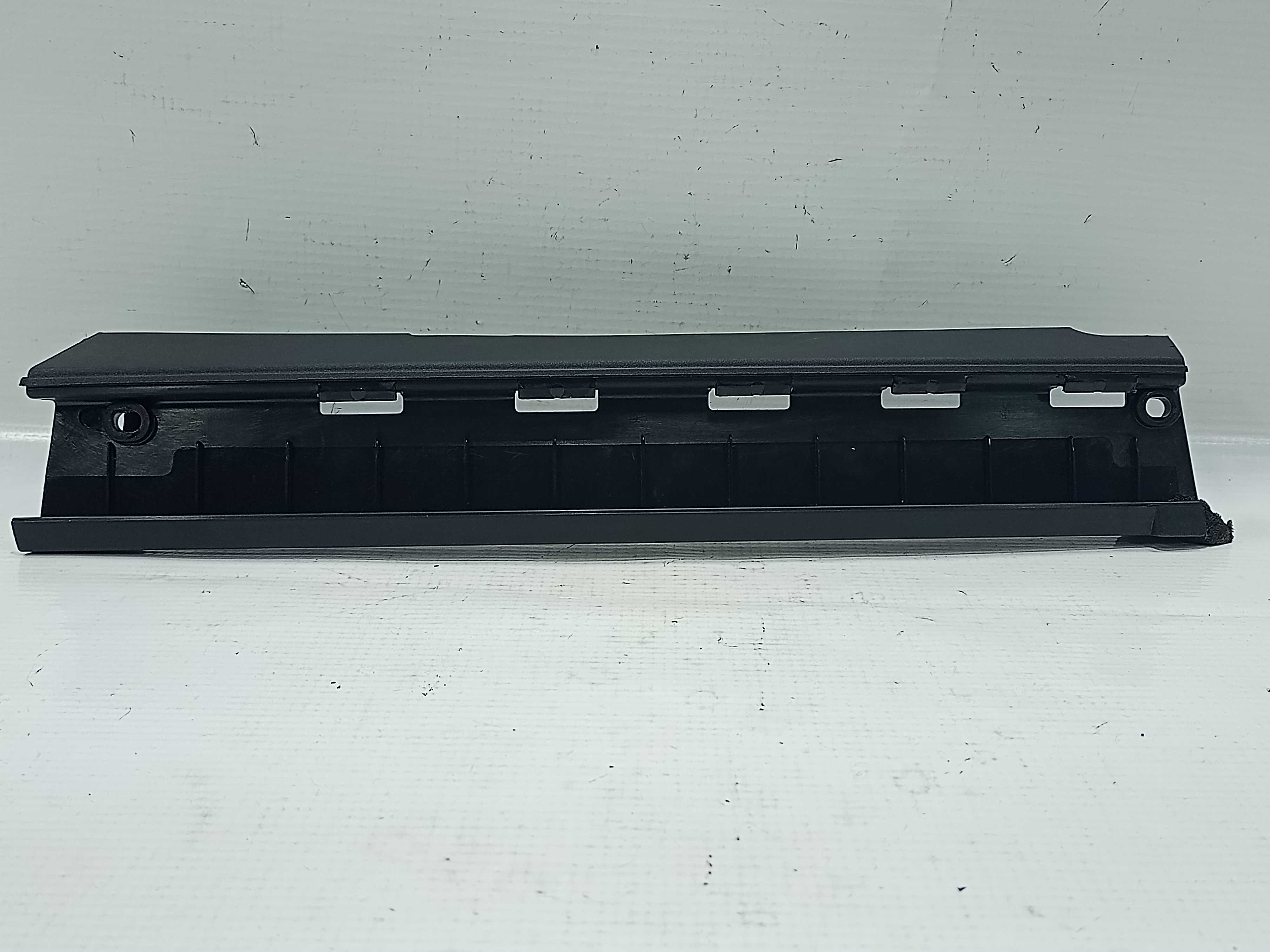 Acabamento Moldura Traseira Esquerda Bmw 750i 2011 A 2015
