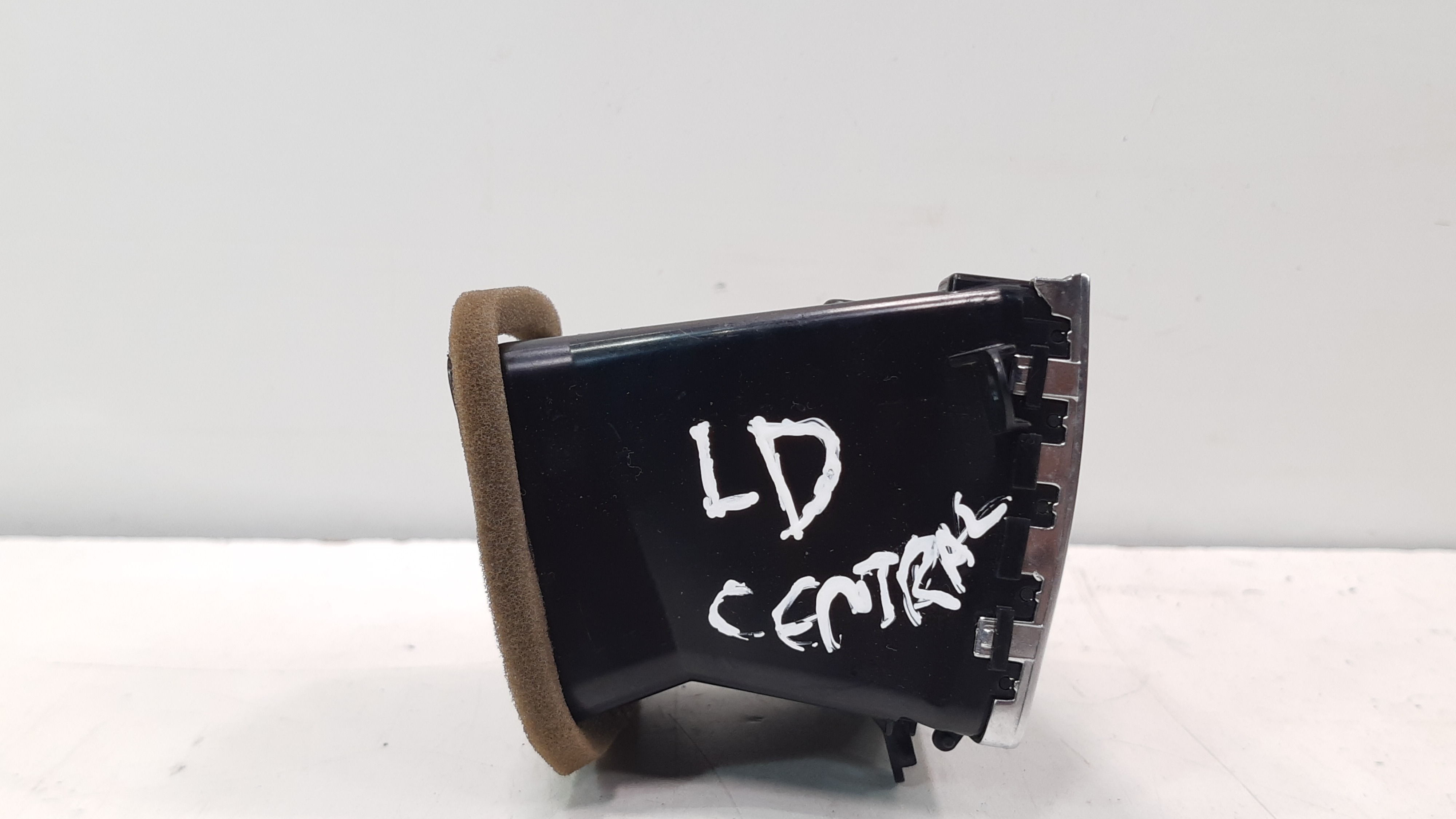 Difusor Ar Central Direito Audi A8 2010 2011 2012 2013 2014