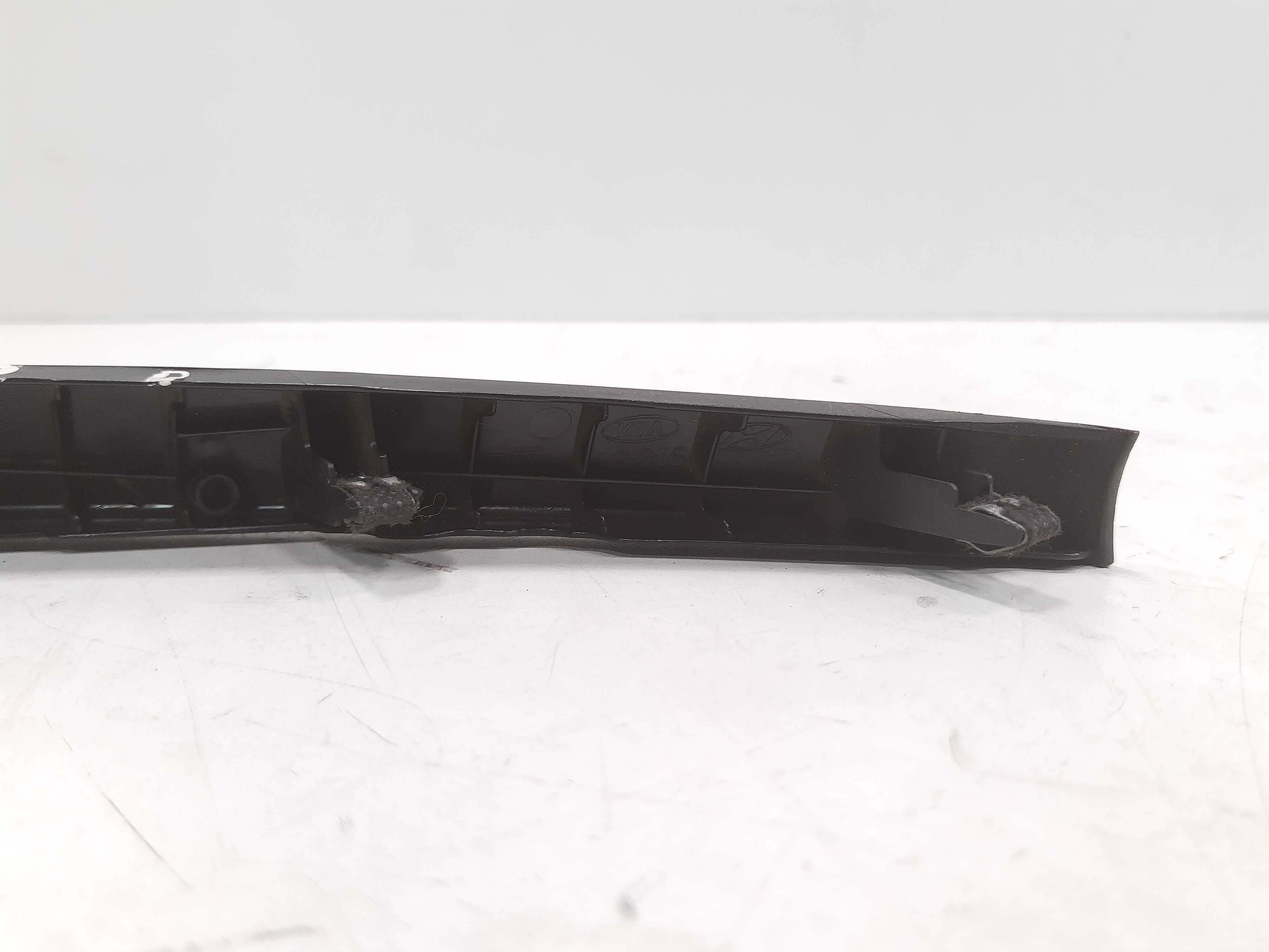 Acabamento Painel Direito Kia Sorento 2006 Á 2009 Xx