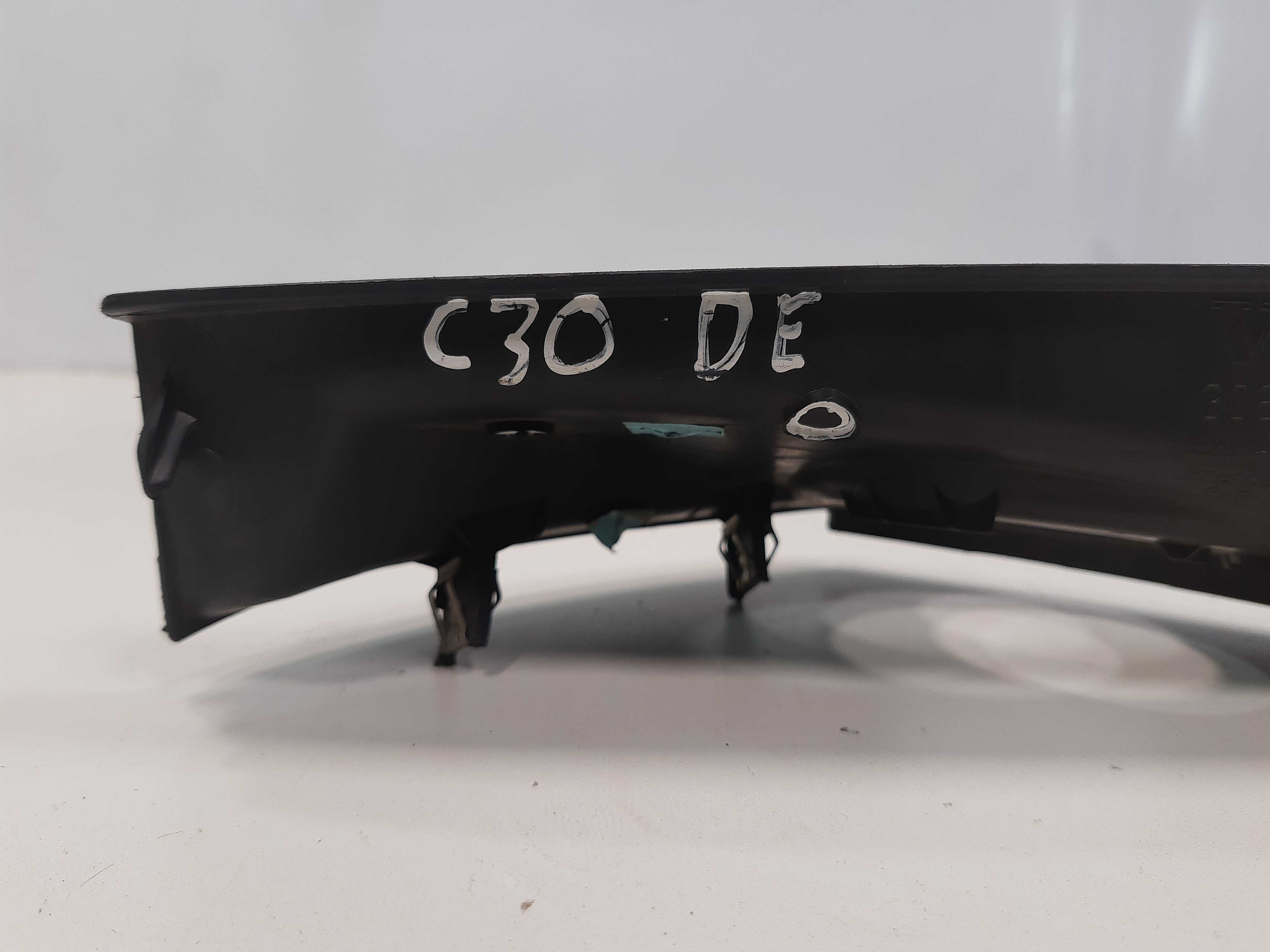 Acabamento Esquerdo Painel Volvo C30 2005 2006 2007 A 2011