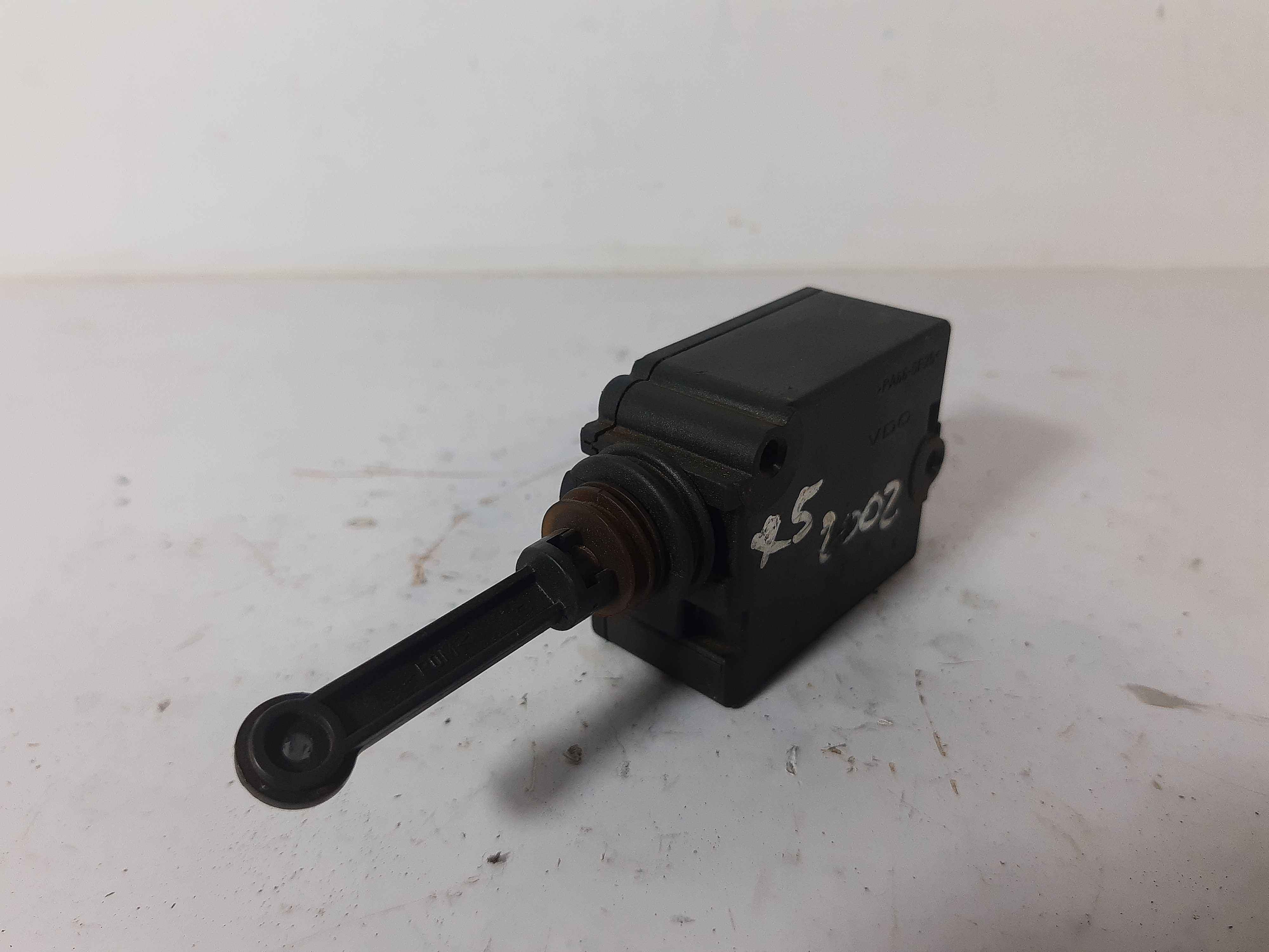Trava Elétrica Portinhola Bmw X5 2001 2002 2003 2004 2005