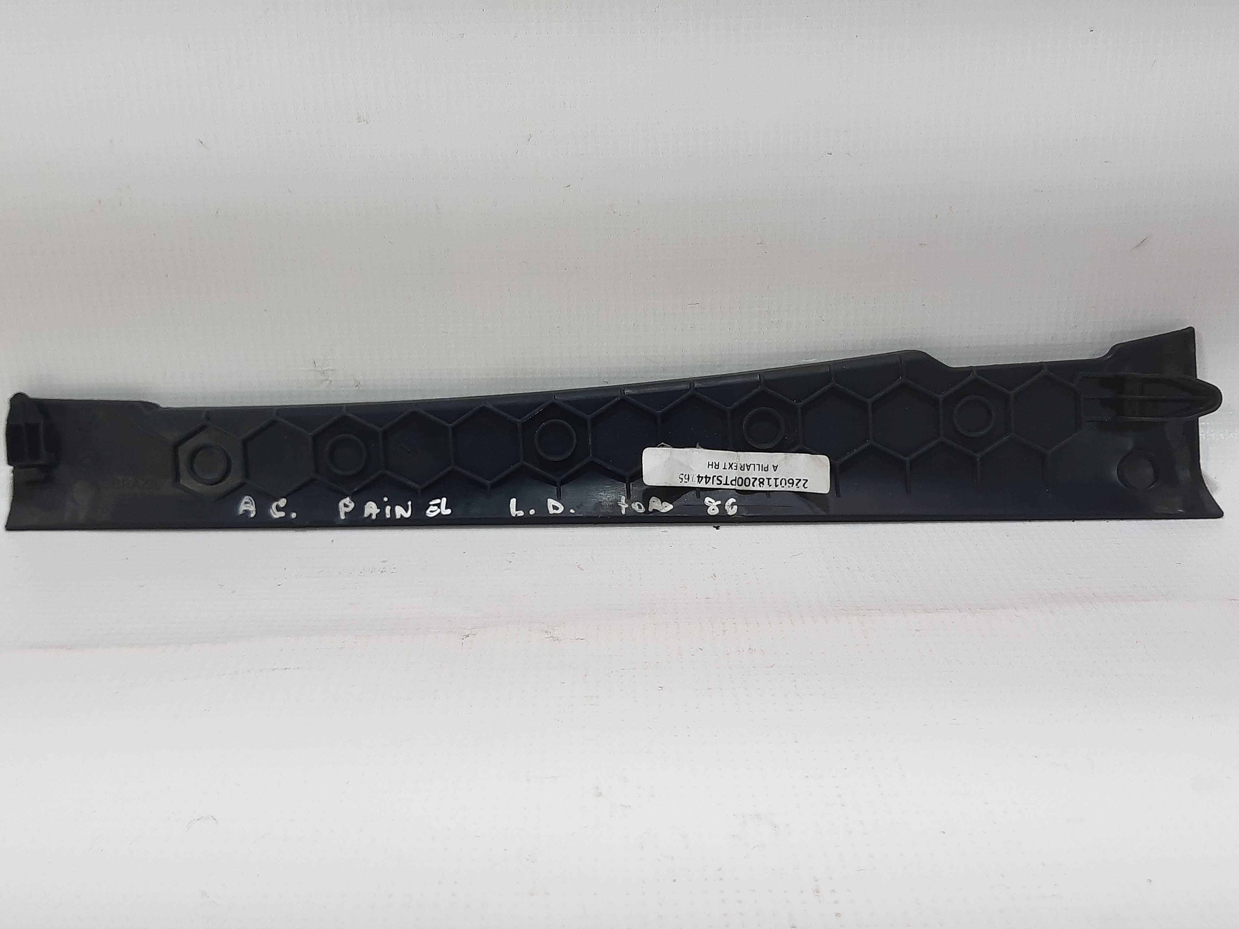 Moldura Coluna Dianteira Direita Fiat Toro 2016 Á 2020 Xx