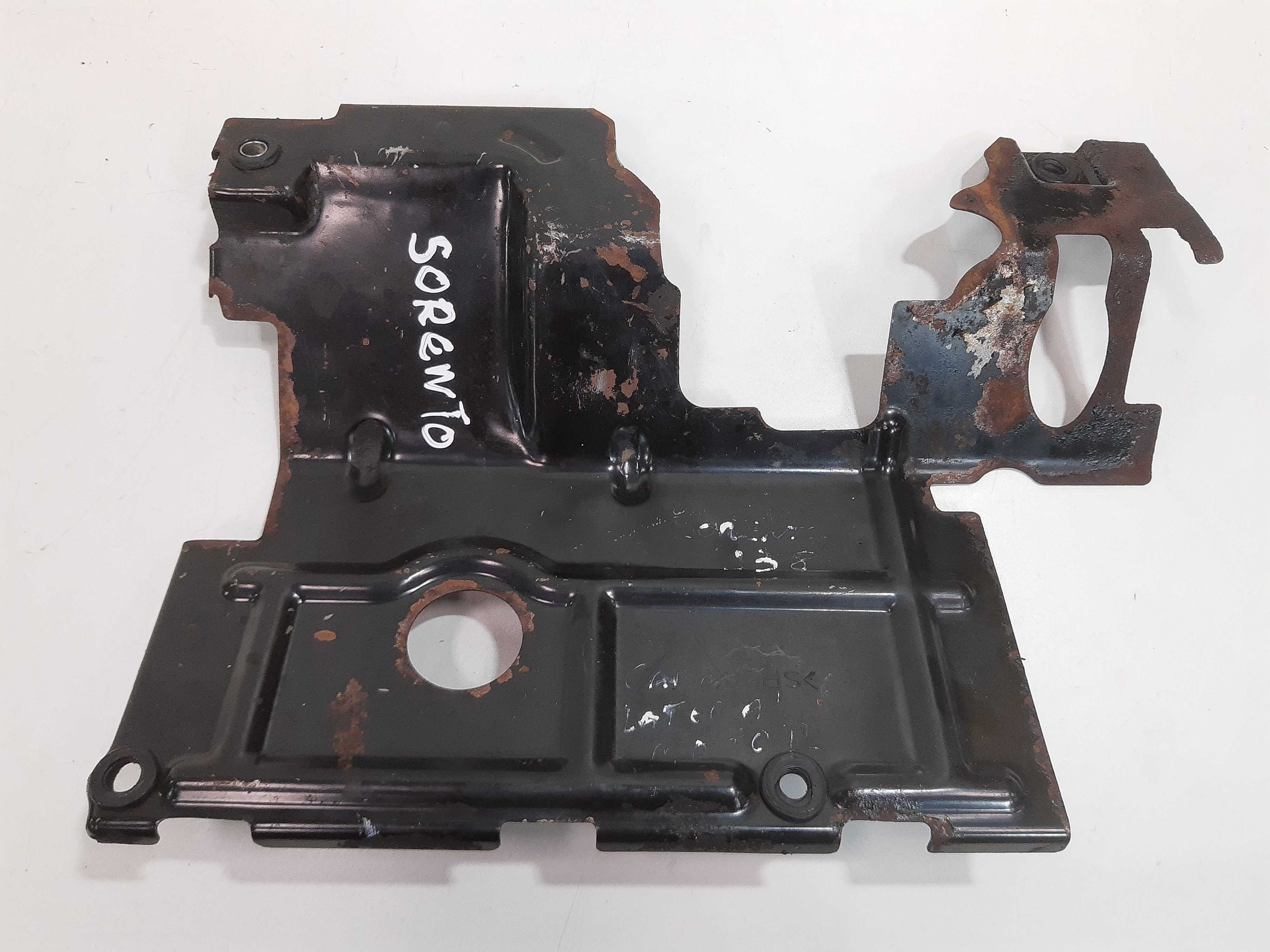 Capa Motor Lateral Kia Sorento 2.5t Diesel 2004 2005 Á 2009