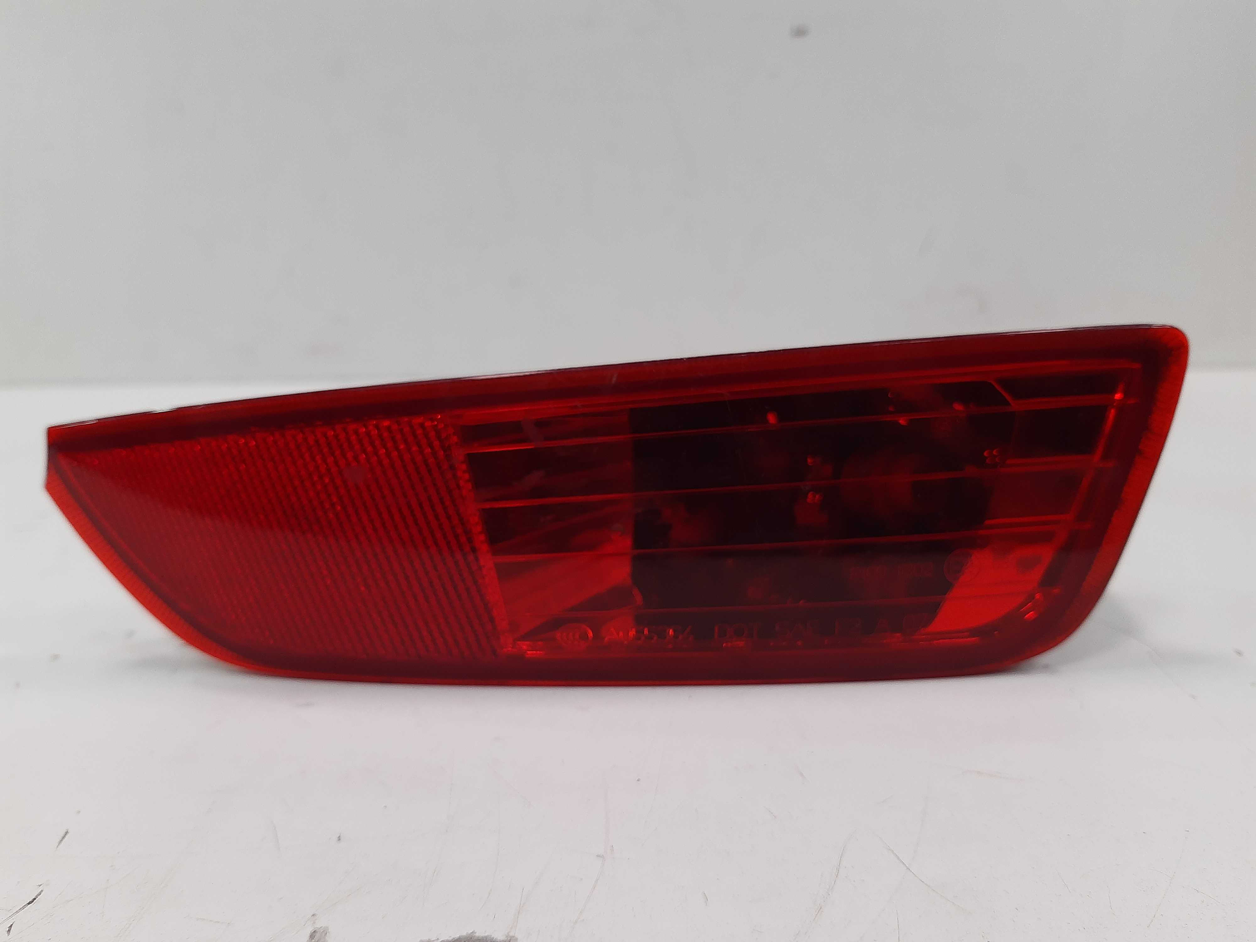 Olho Gato/refletor Direito Volvo Xc60 2011 A 2014 C/detalhes Vermelho