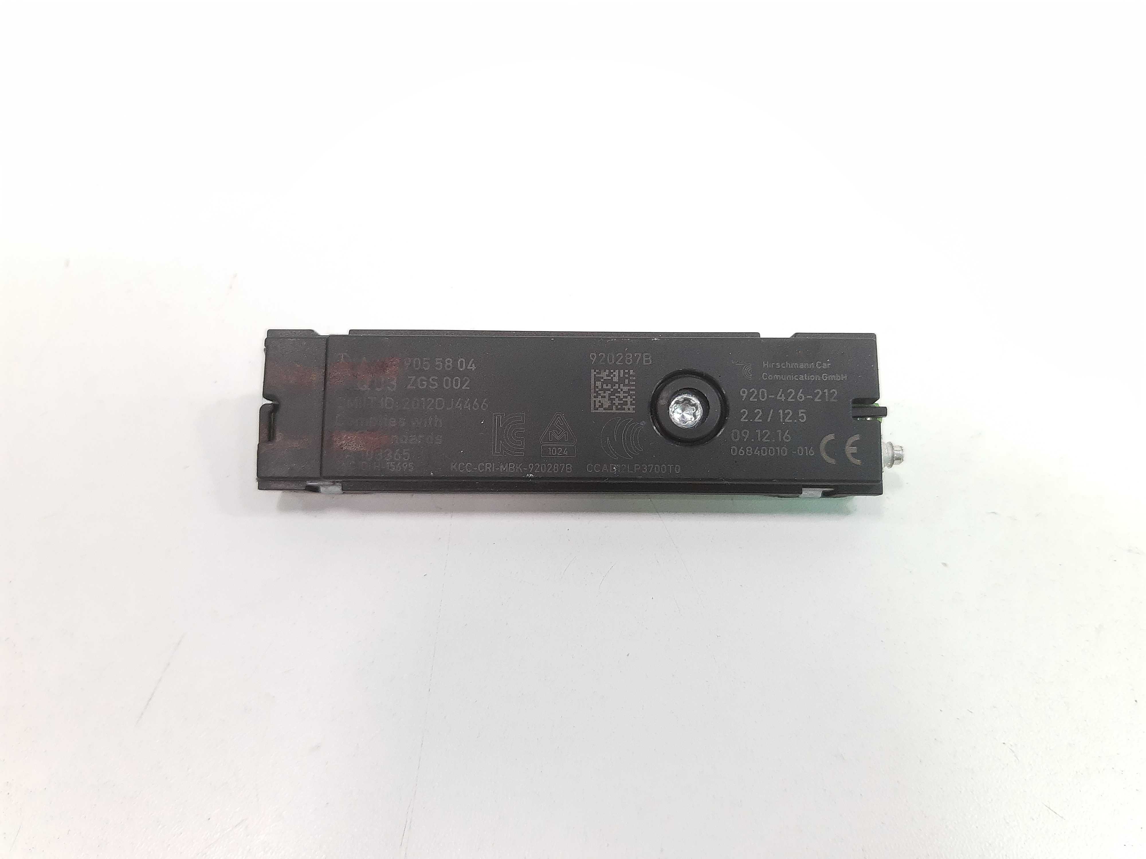 Antena Amplificador Mercedes Benz C200 C250 C300 2015 Á 2018