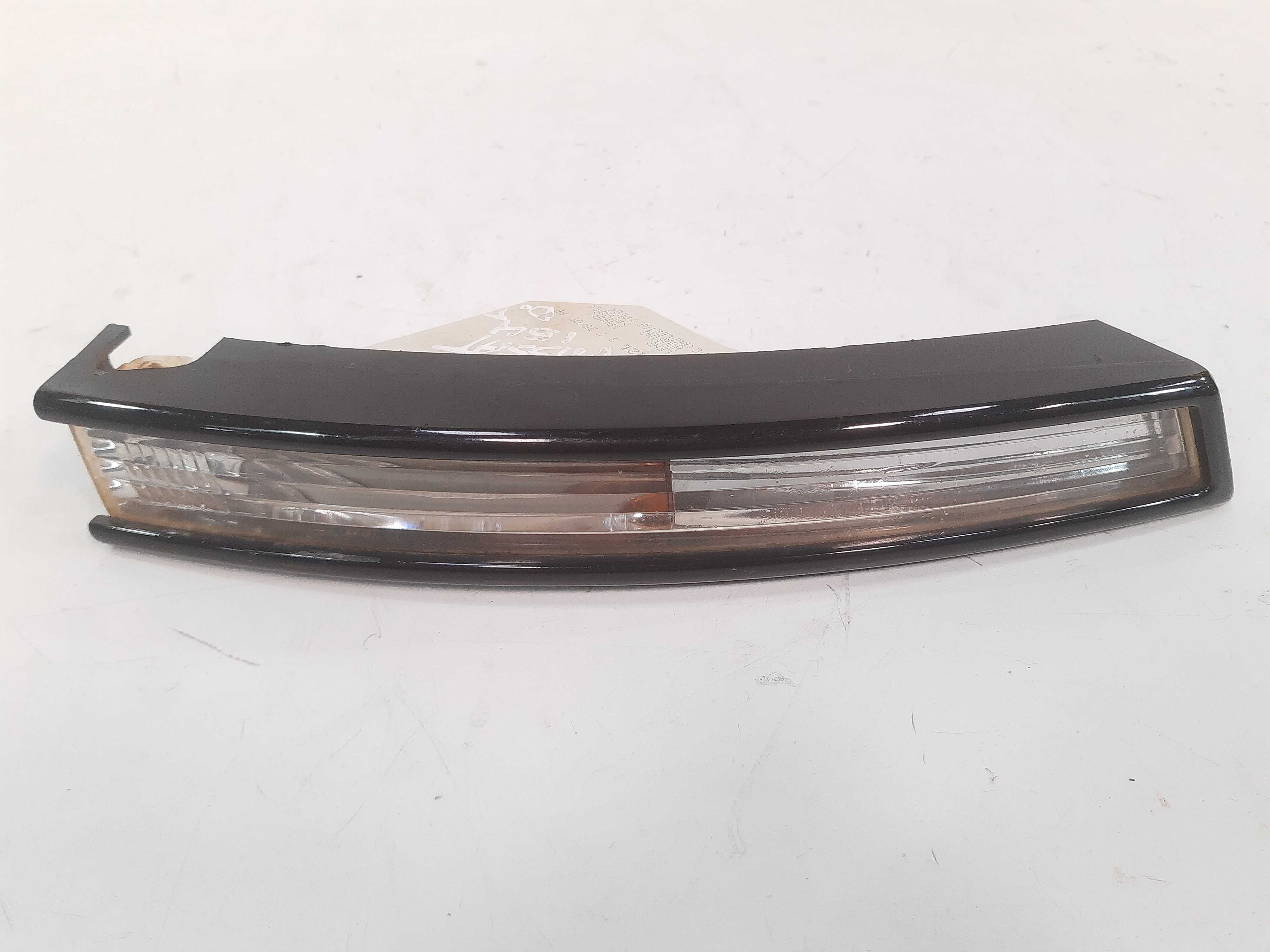 Pisca Paralama Dianteiro Direito Vw Passat 2006 Á 2010