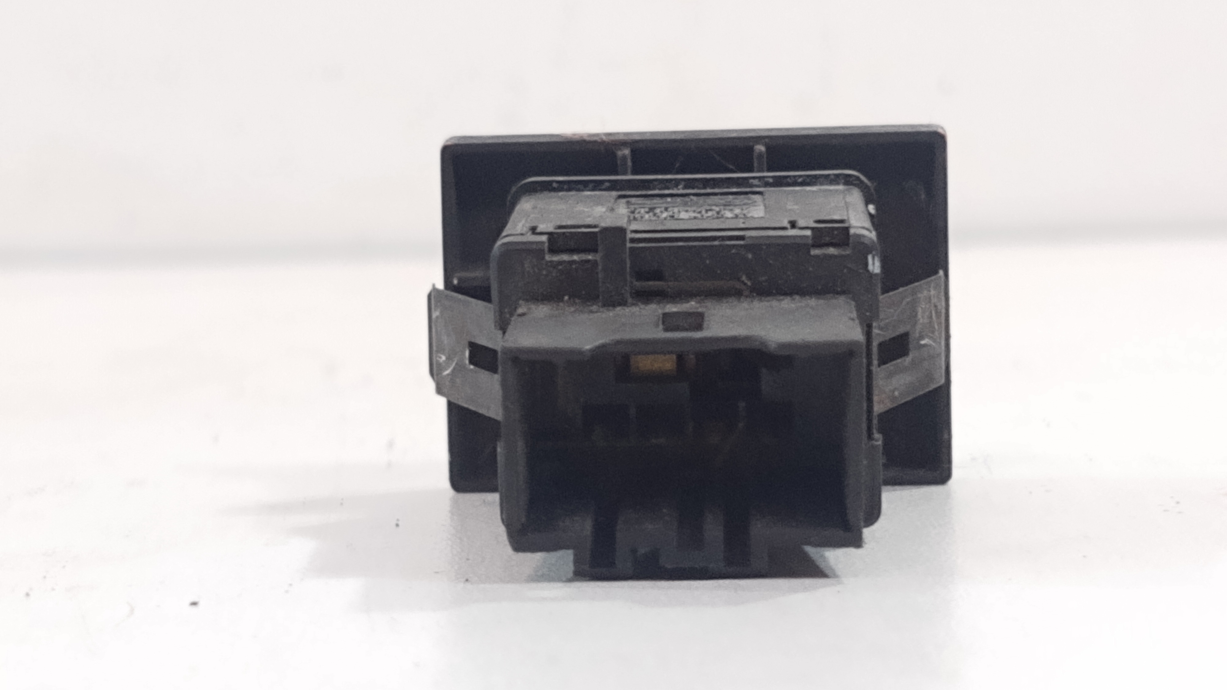 Botão Interruptor Pisca Alerta Vw Touareg 2005 2006 Á 2008