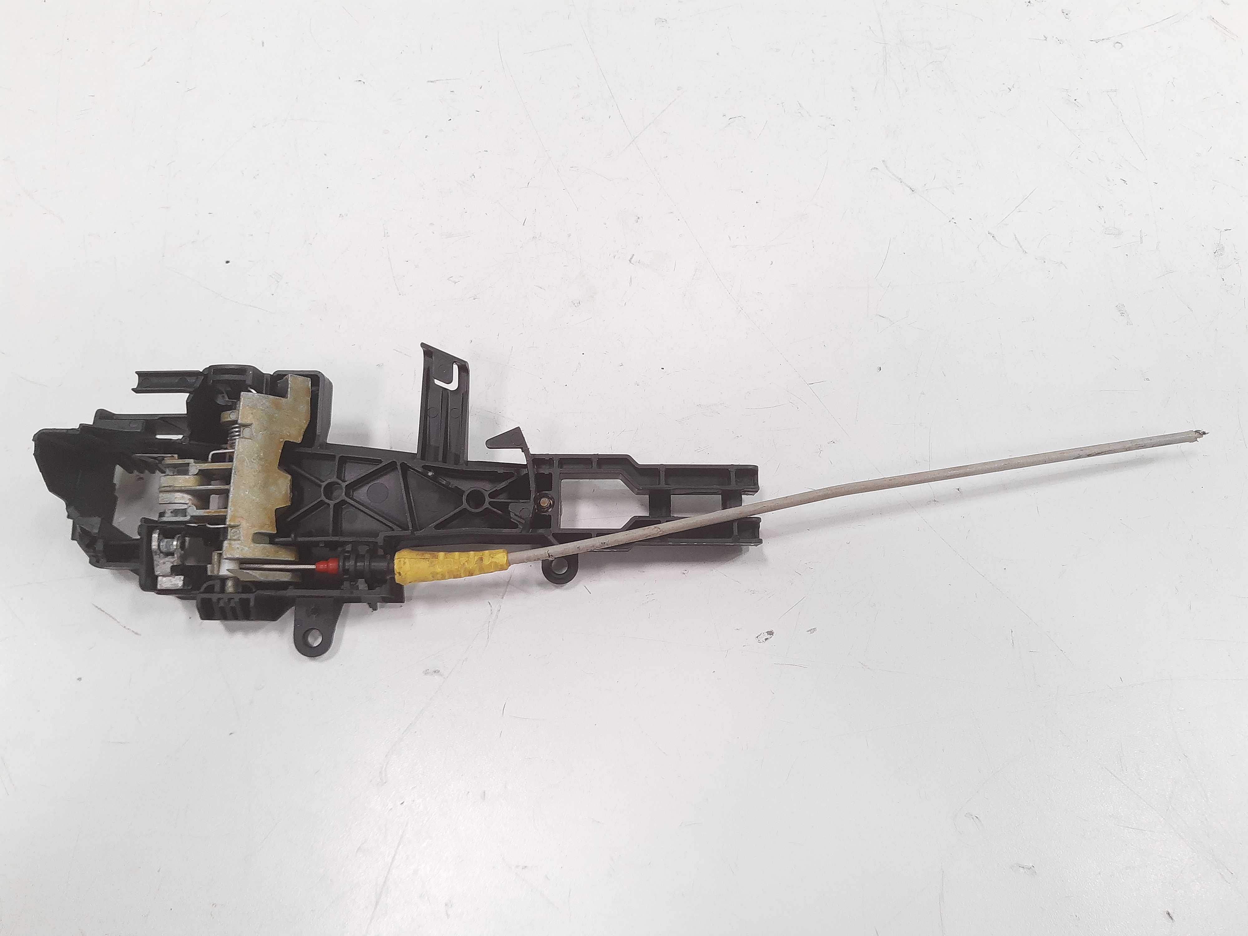Suporte Maçaneta Dianteira Esquerda Bmw 118i 08 Á 12 Xx
