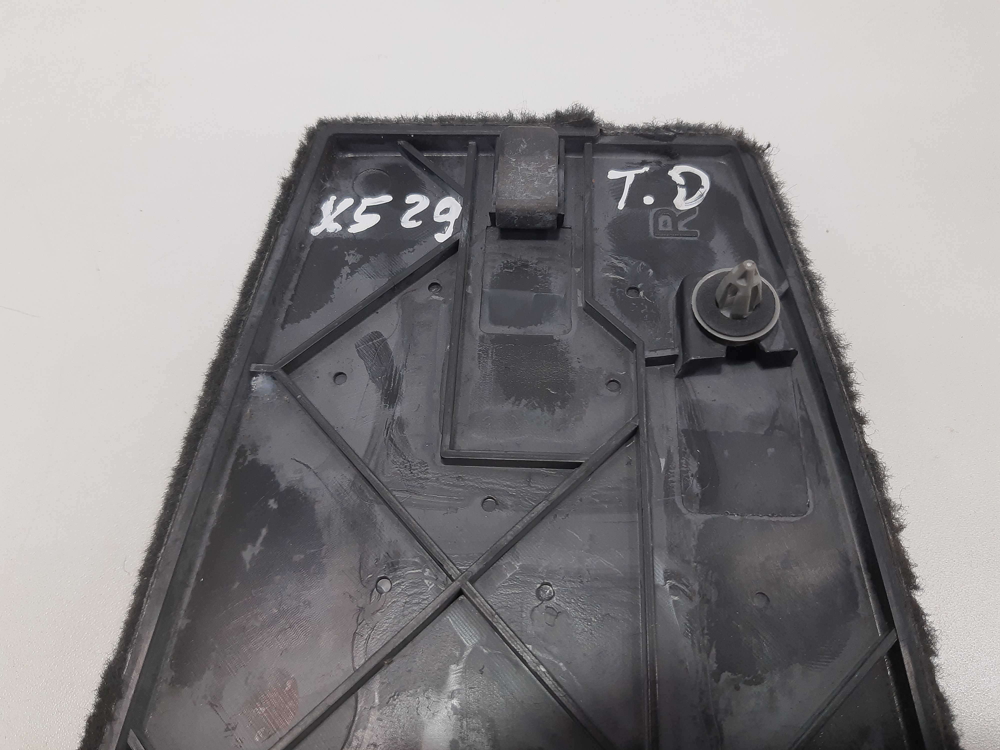 Acabamento Interior Traseiro Direito Bmw X5 2000 2001 A 2006