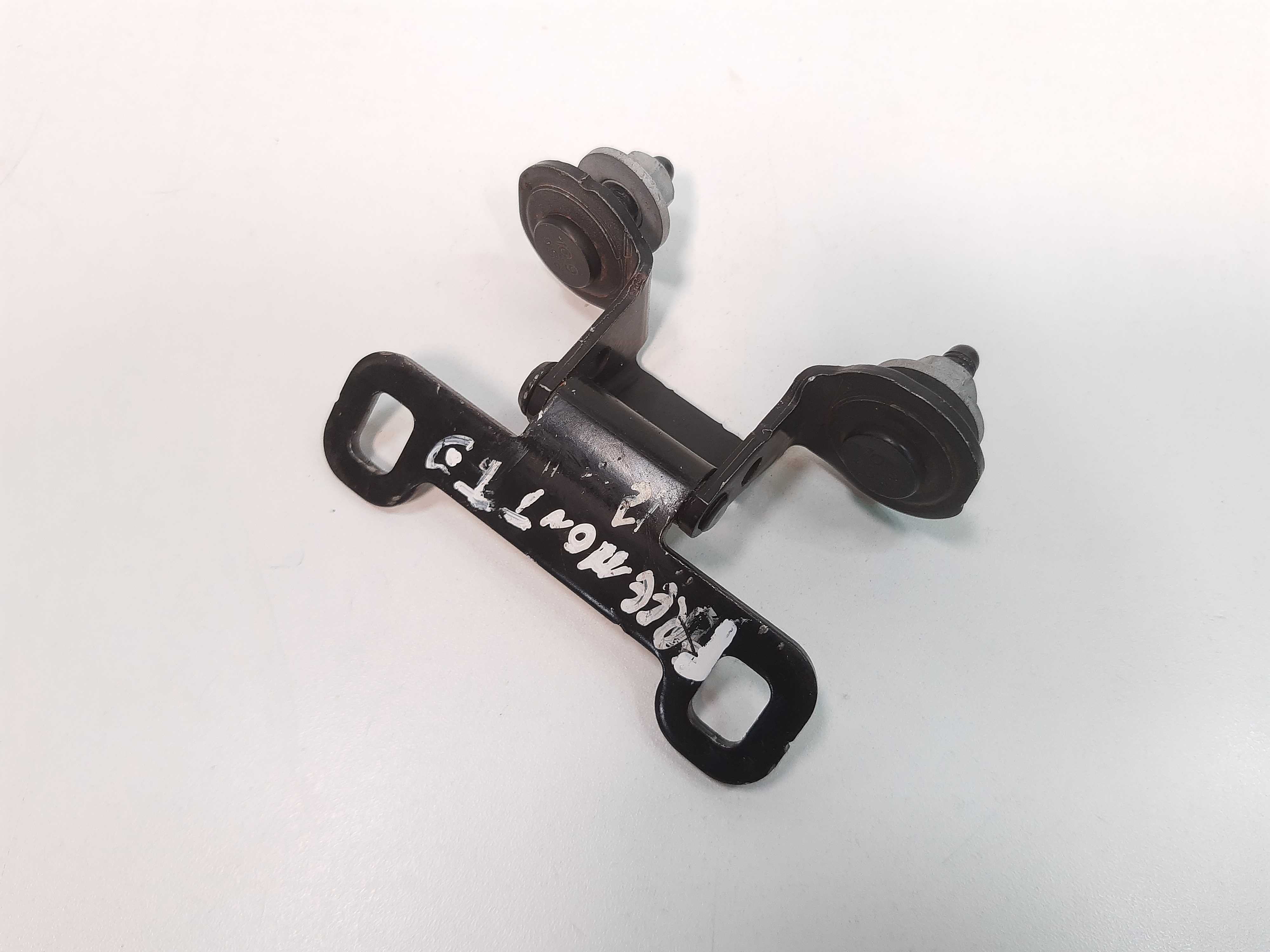 Dobradiça Porta Mala Direito Fiat Freemont 08 Á 15