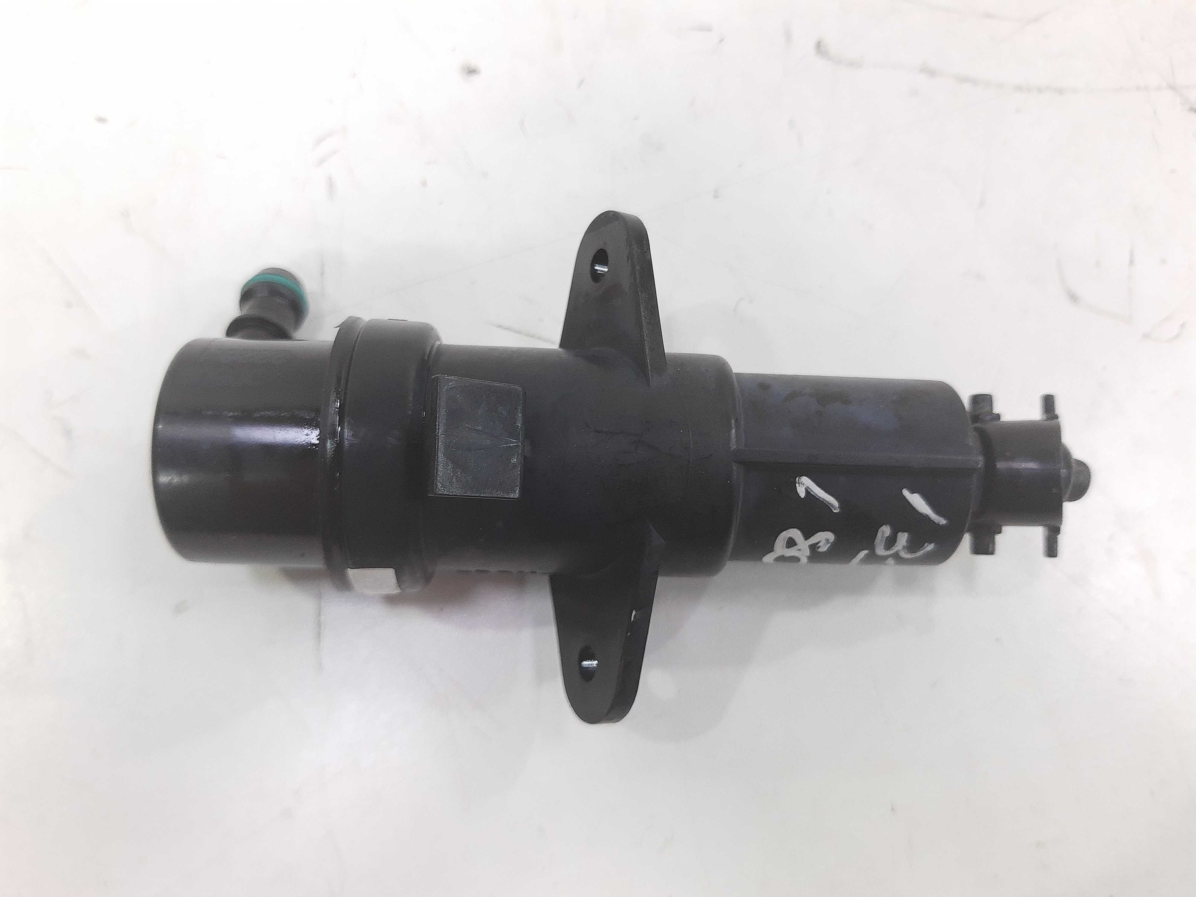 Bomba Esguicho Farol Direito Bmw 135i Coúpe 2006 2007 Á 2011