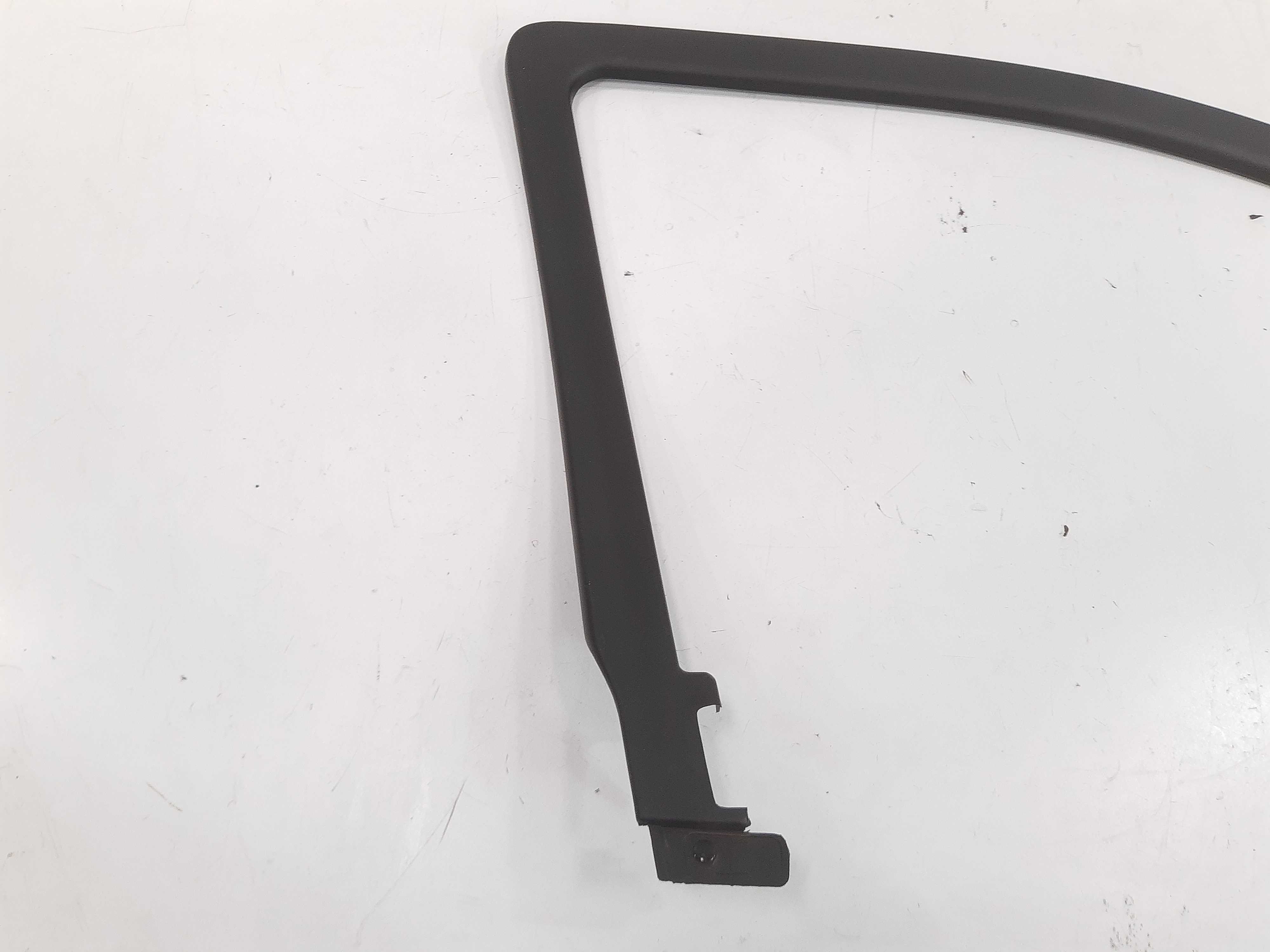 Guarnição Dianteira Esquerda Jeep Grand Cherokee 2011 Á 2014