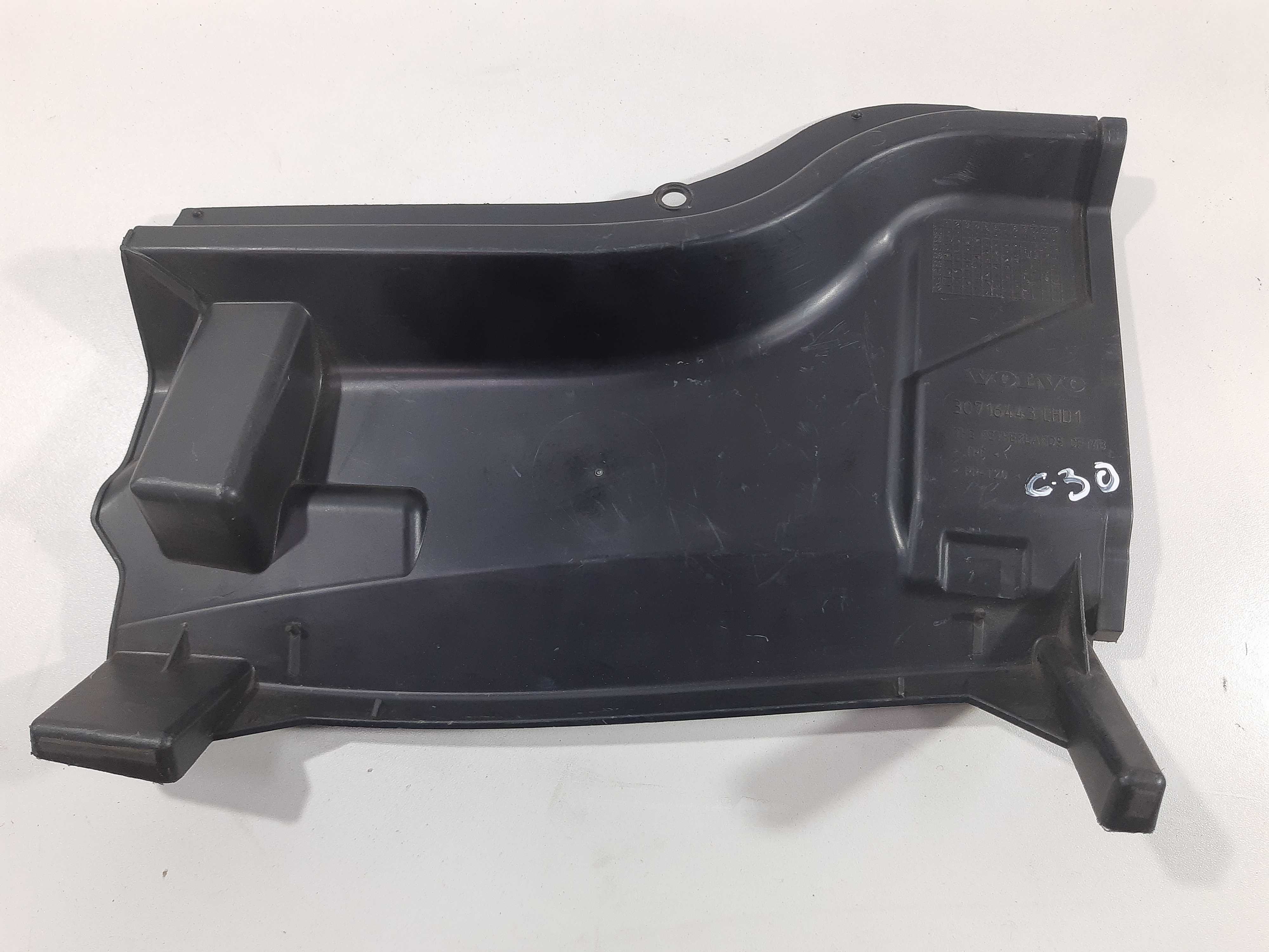 Acabamento Moldura Grade Frontal Volvo C30 T5 2006 A 2011