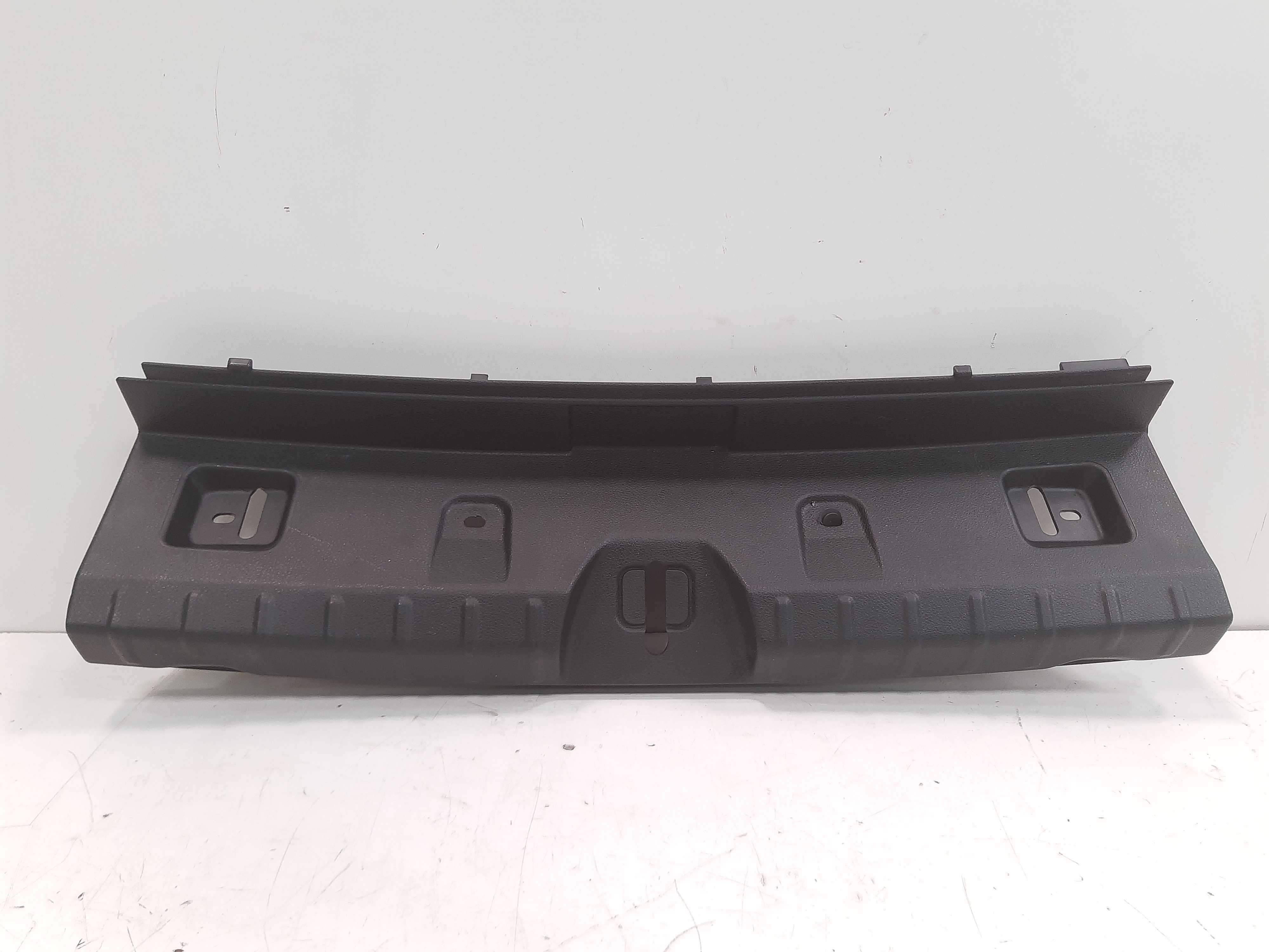 Soleira Porta Malas Bmw 320i F30 2013 2014 2015 2016 2017