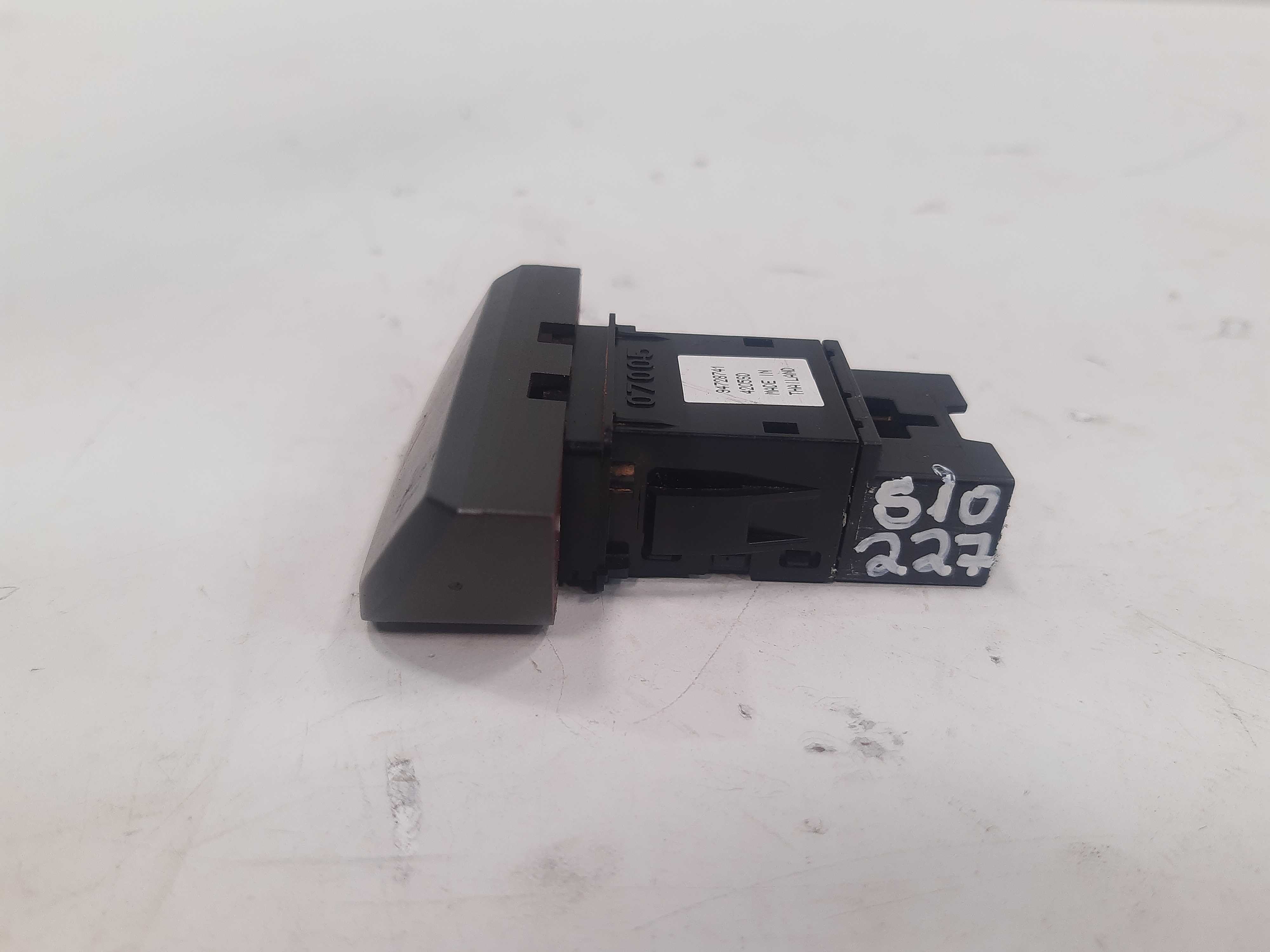 Botão Pisca Alerta Chevrolet S10 2015 2016 2017 2018 Á 2023