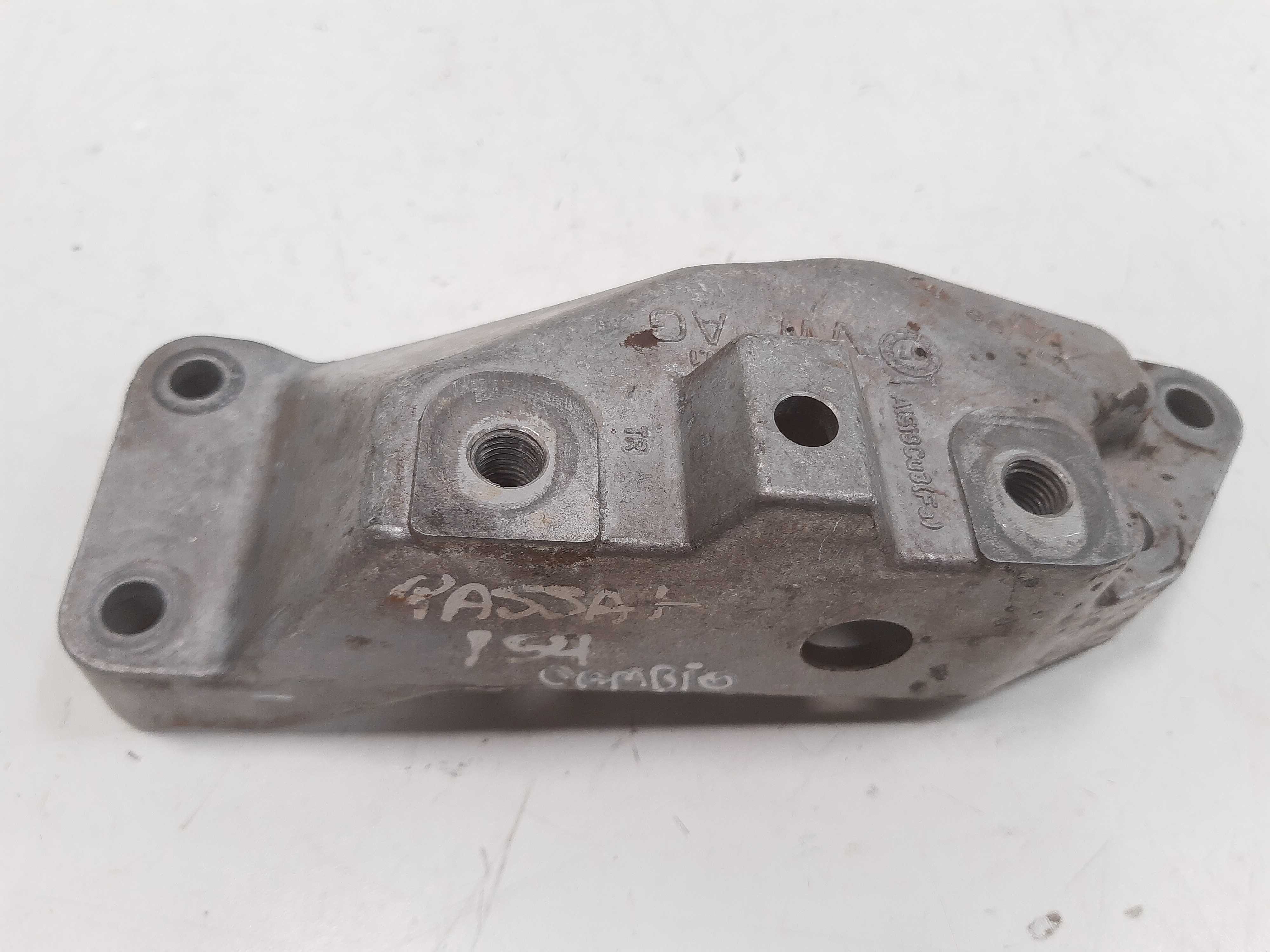 Suporte Coxim Câmbio Esquerdo Vw Passat 2006 2007 Á 2010